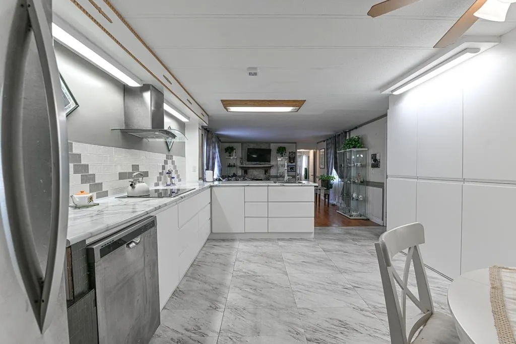 43 2035 Martens St. Street