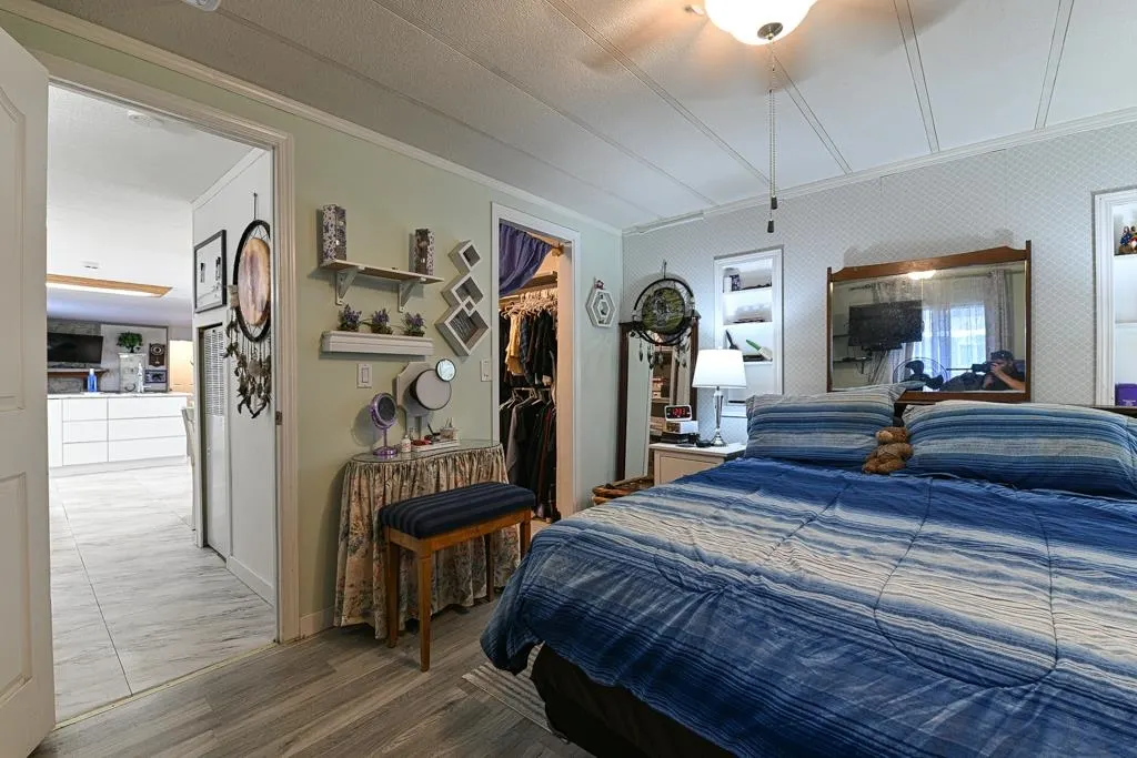 43 2035 Martens St. Street