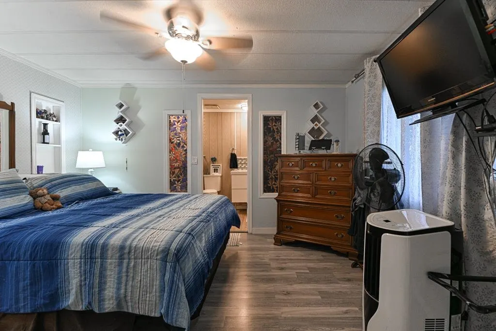 43 2035 Martens St. Street