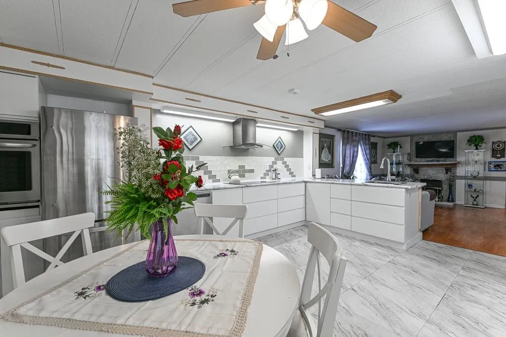 43 2035 Martens St. Street