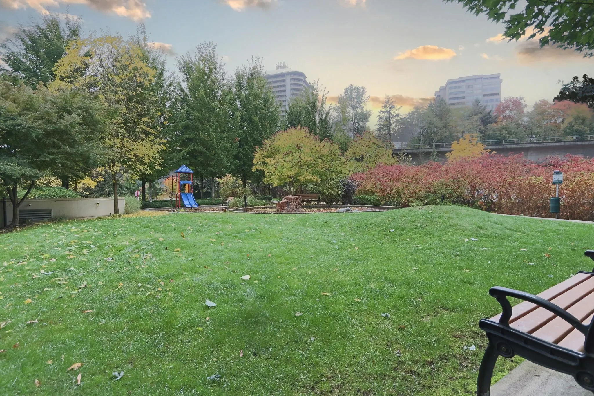 2202 2200 Douglas Road