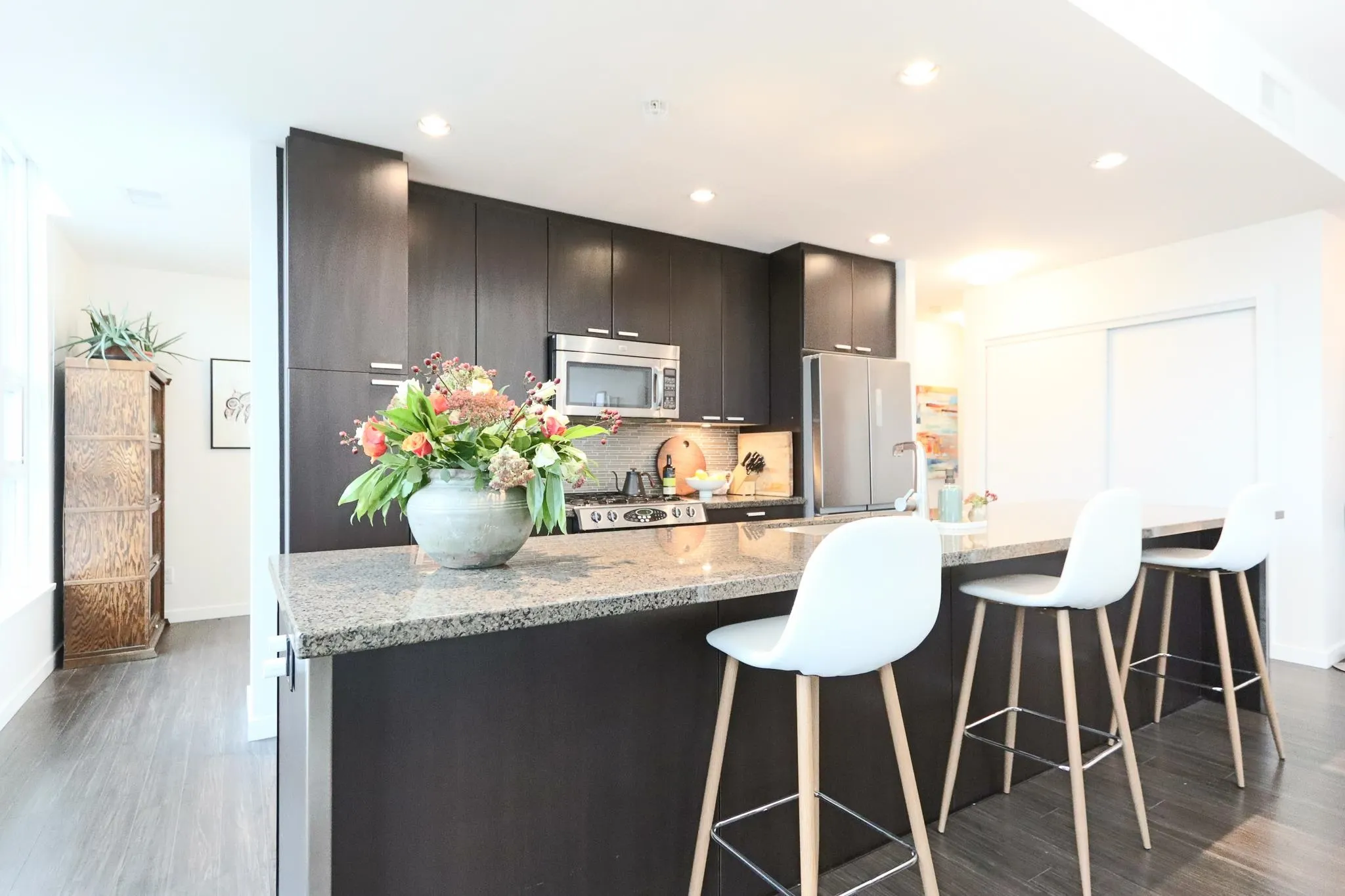 2202 2200 Douglas Road