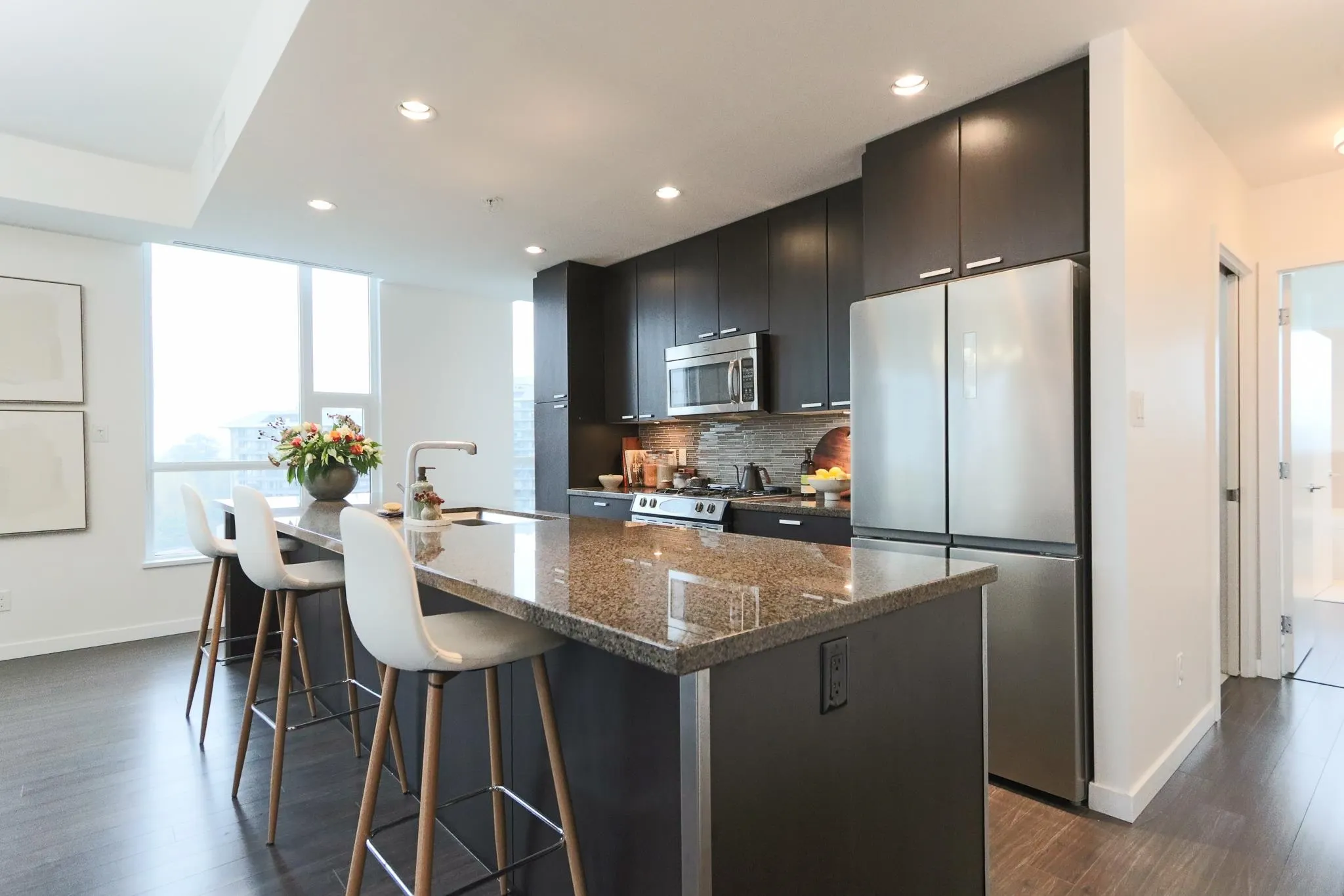 2202 2200 Douglas Road