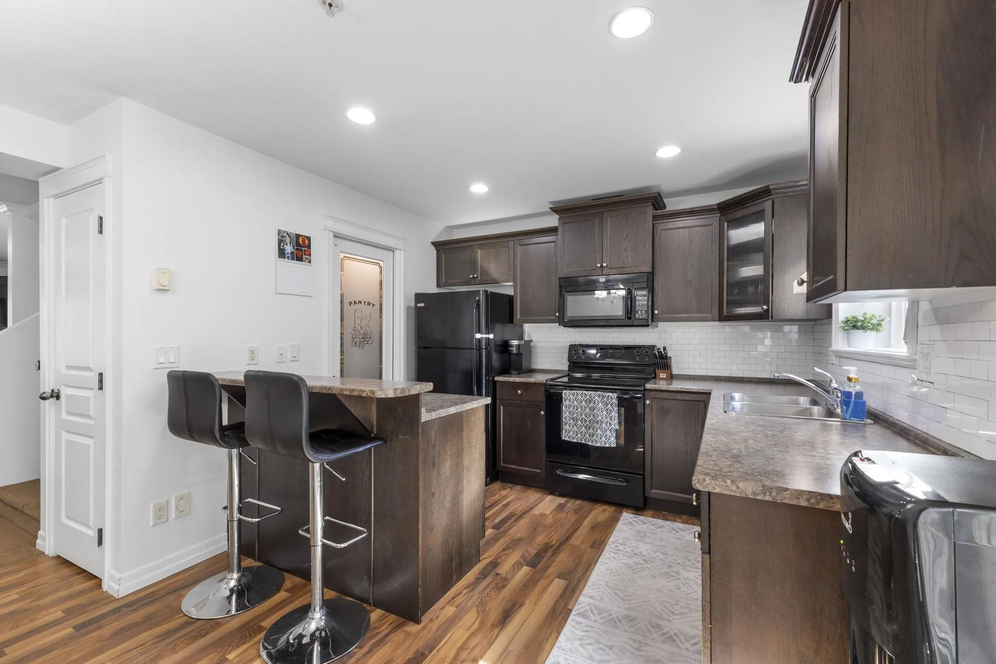 15 46832 Hudson Road