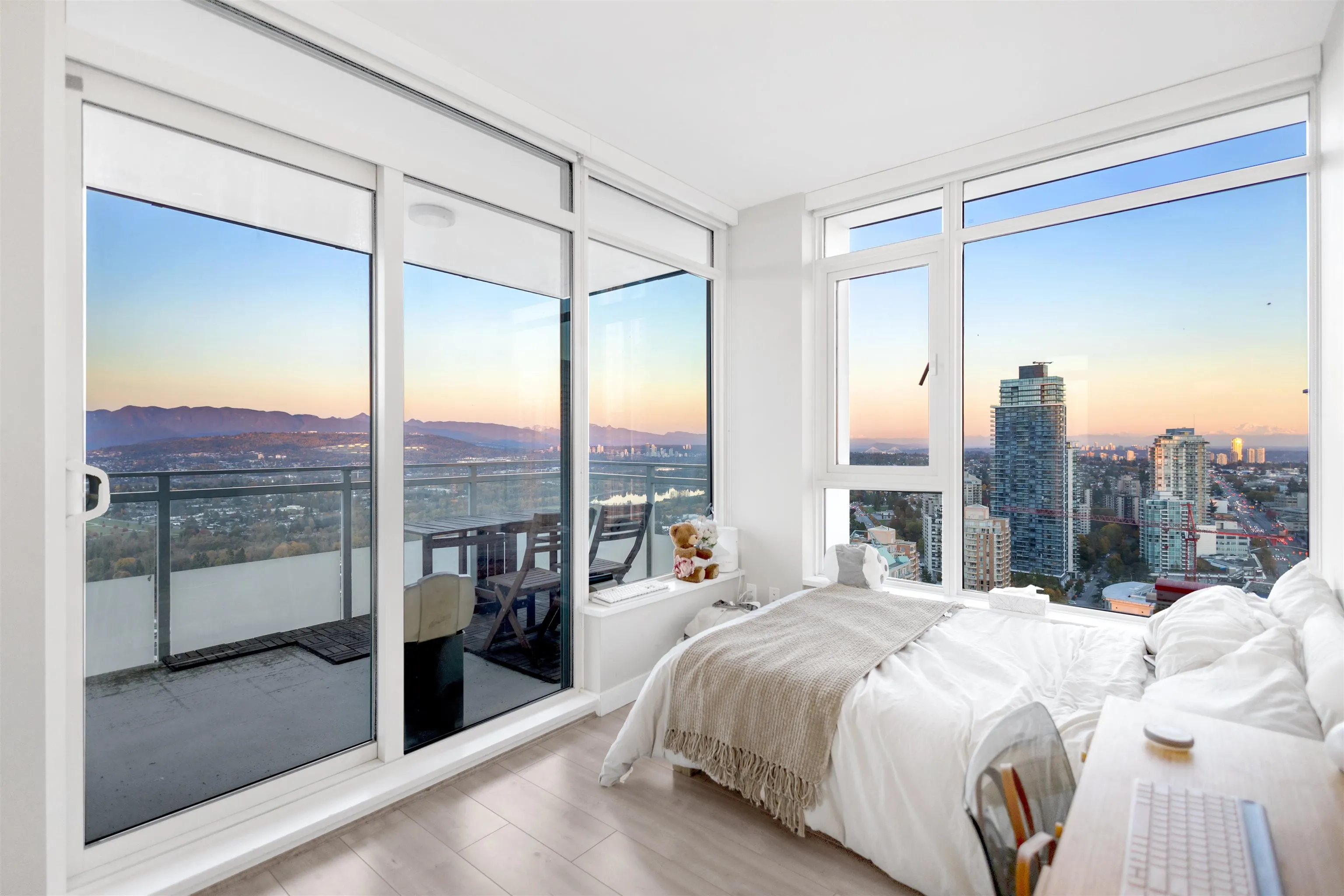 2909 4508 Hazel Street