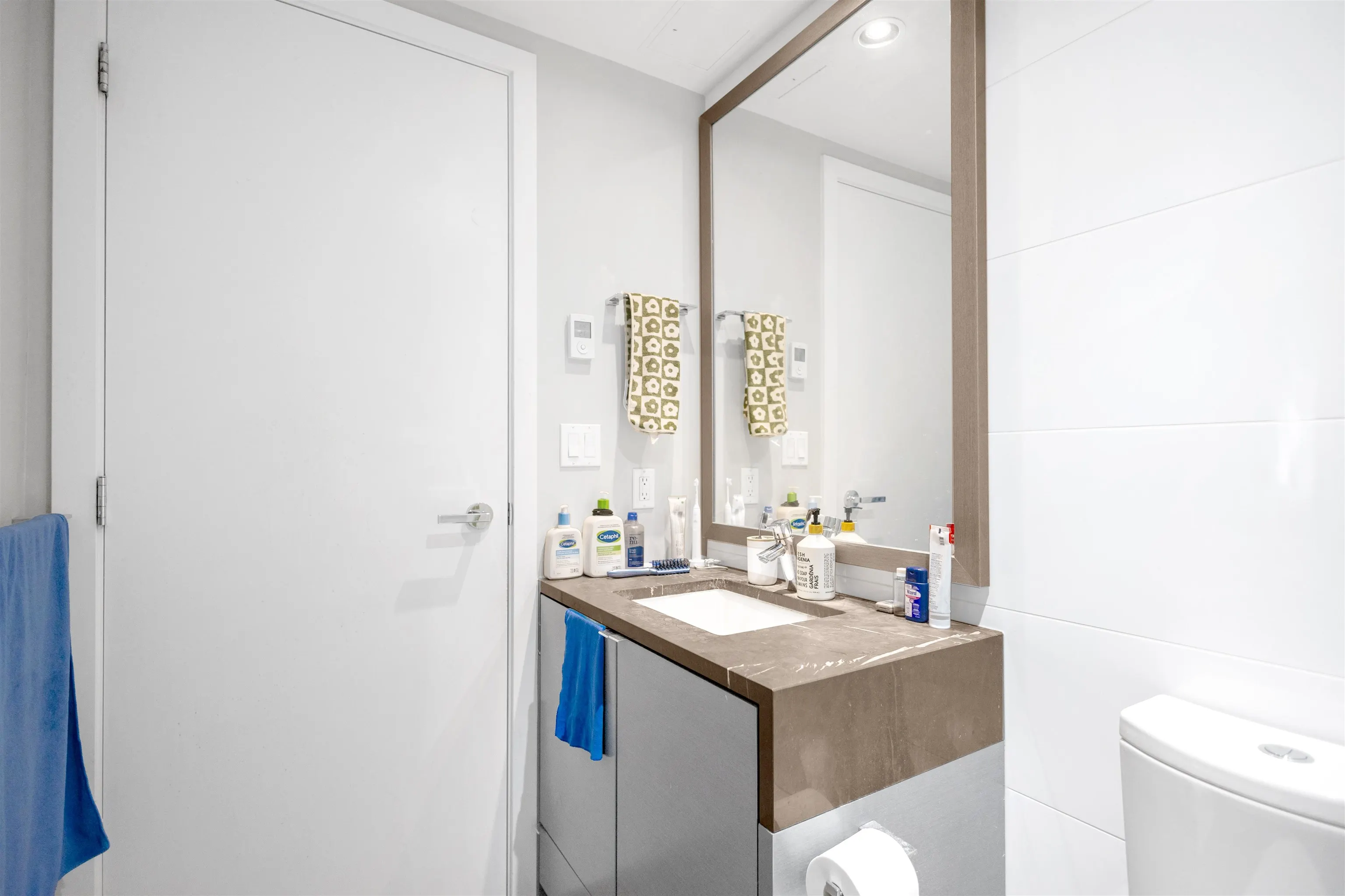 2909 4508 Hazel Street