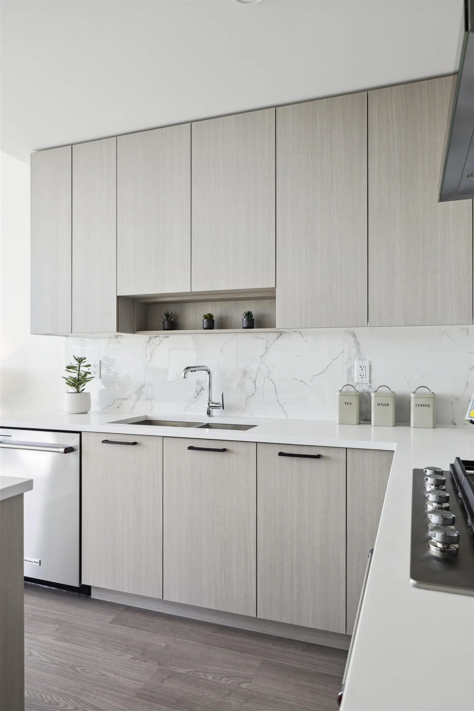 2503 555 Sydney Avenue