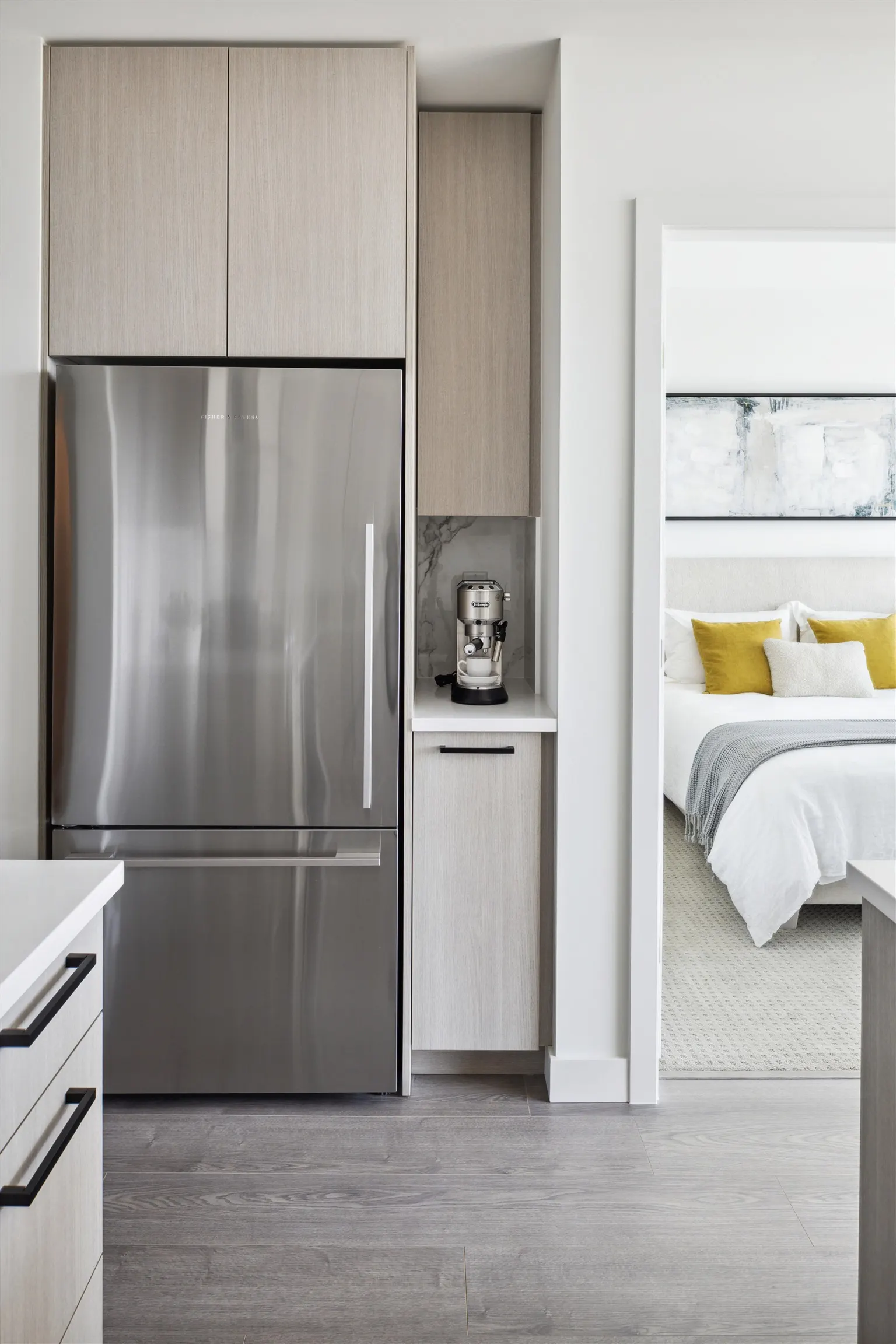 2503 555 Sydney Avenue