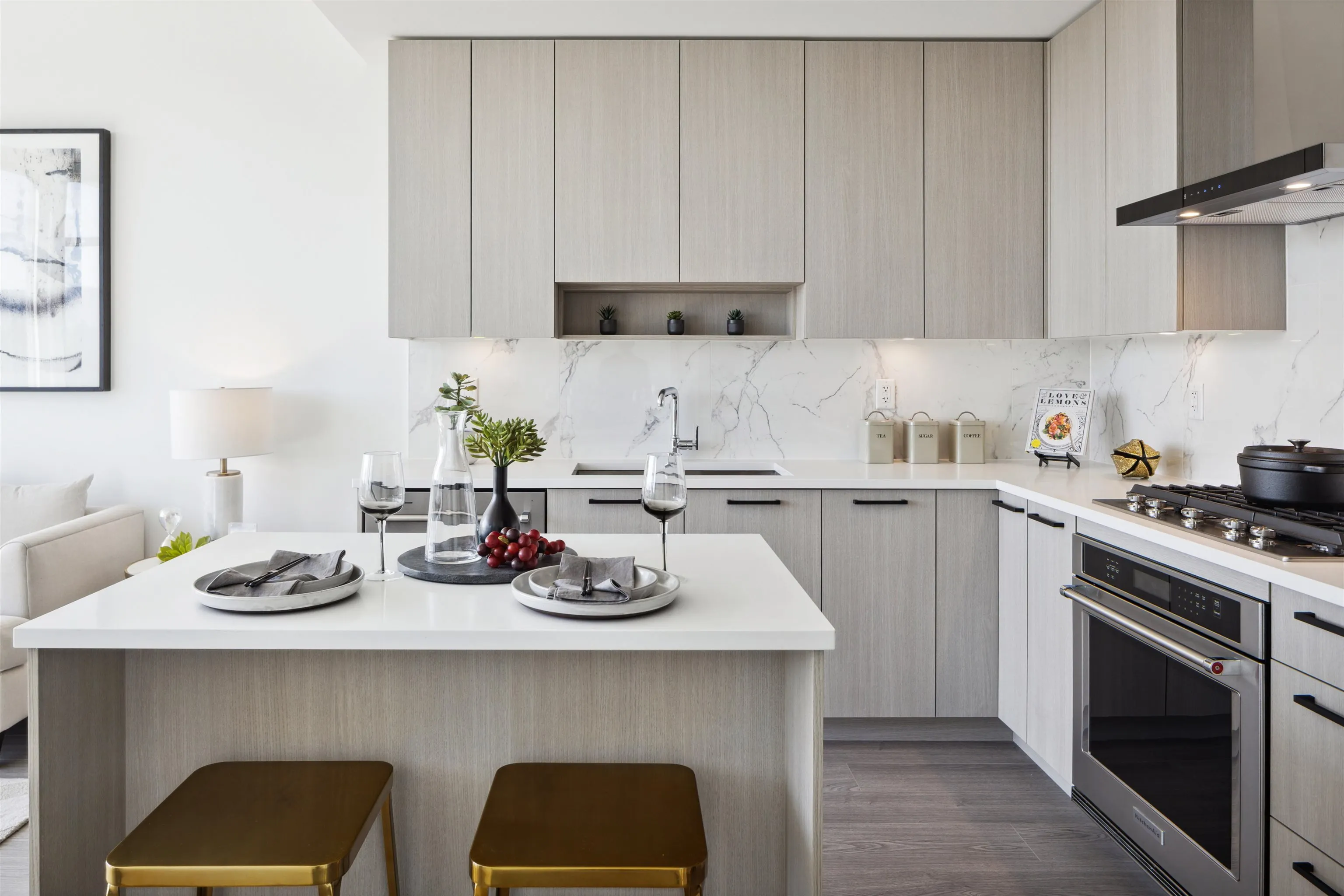 2503 555 Sydney Avenue