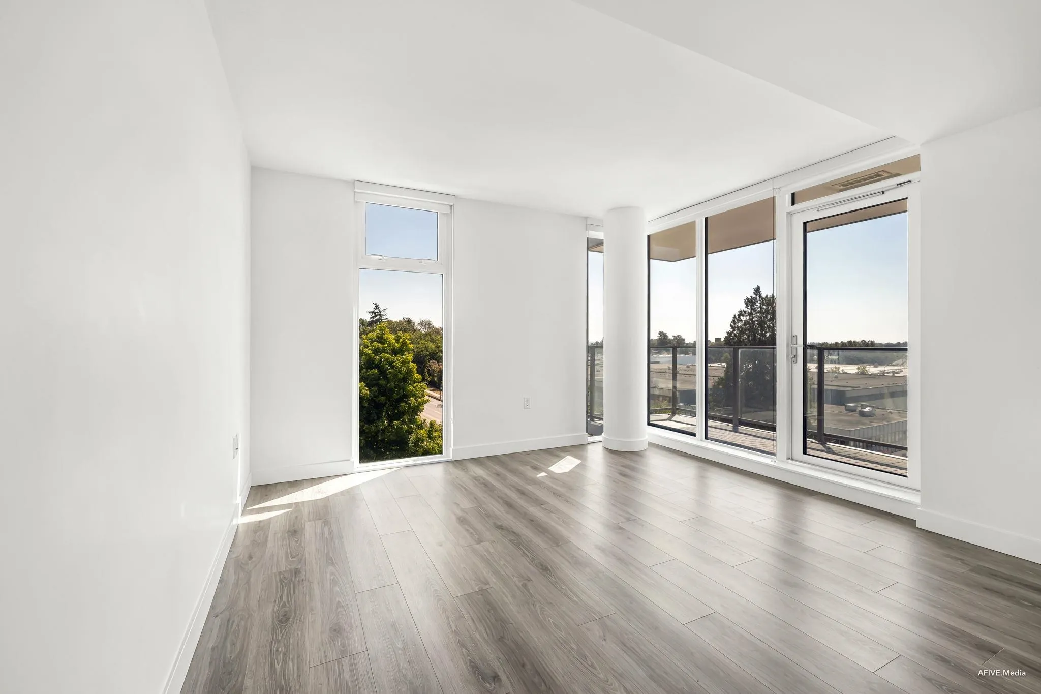 406 8181 Chester Street