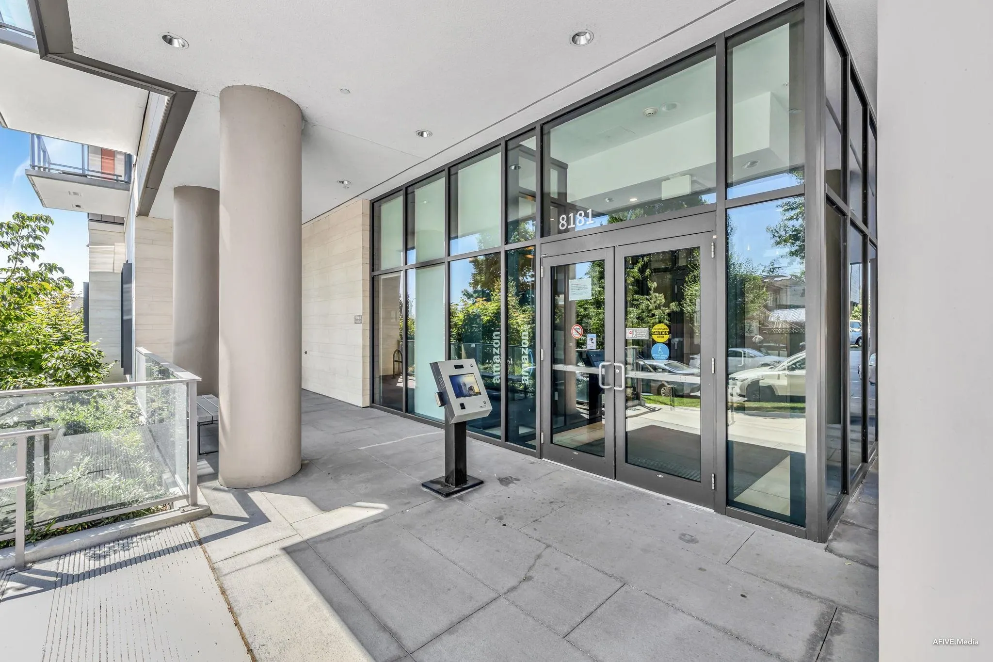 406 8181 Chester Street