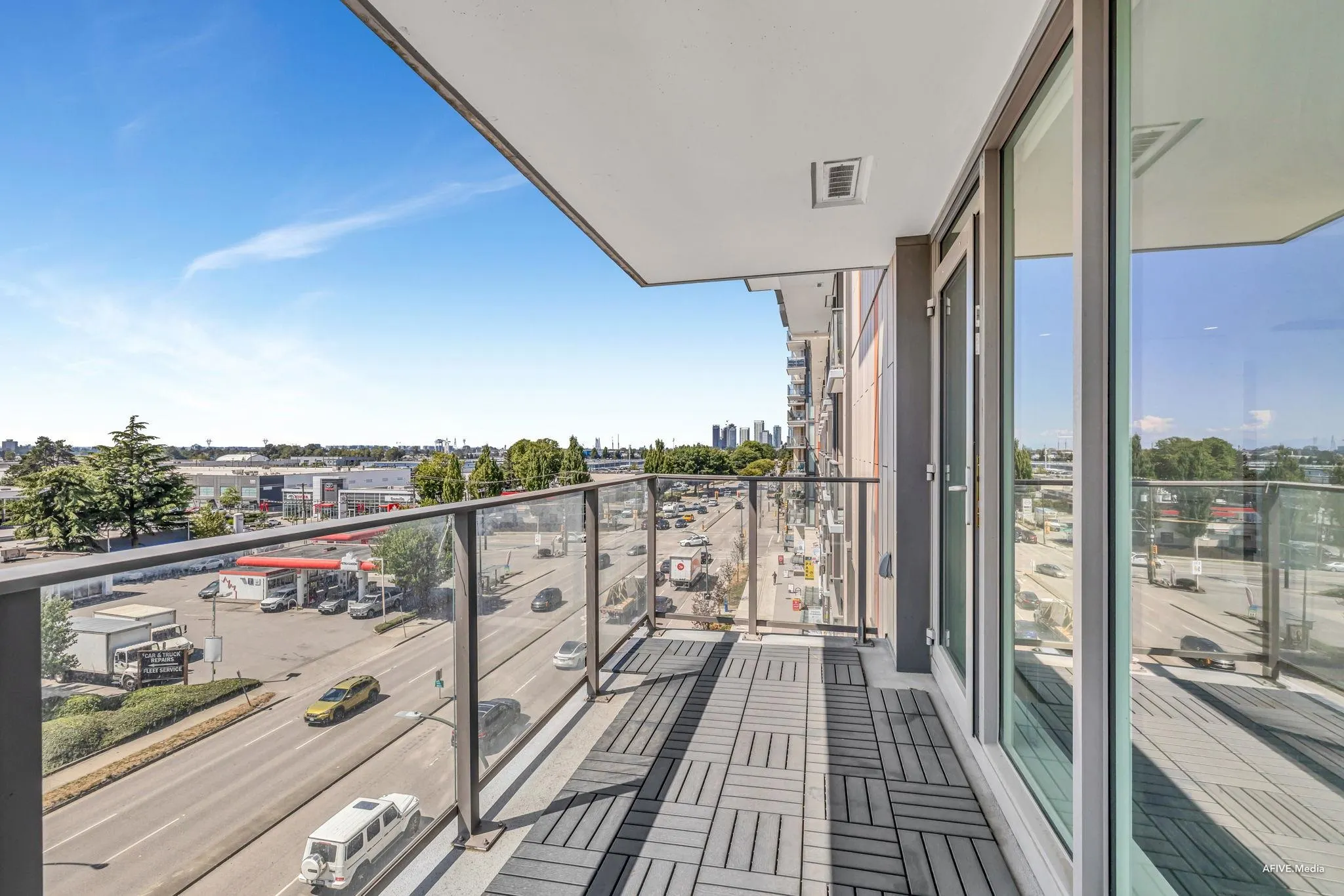 406 8181 Chester Street