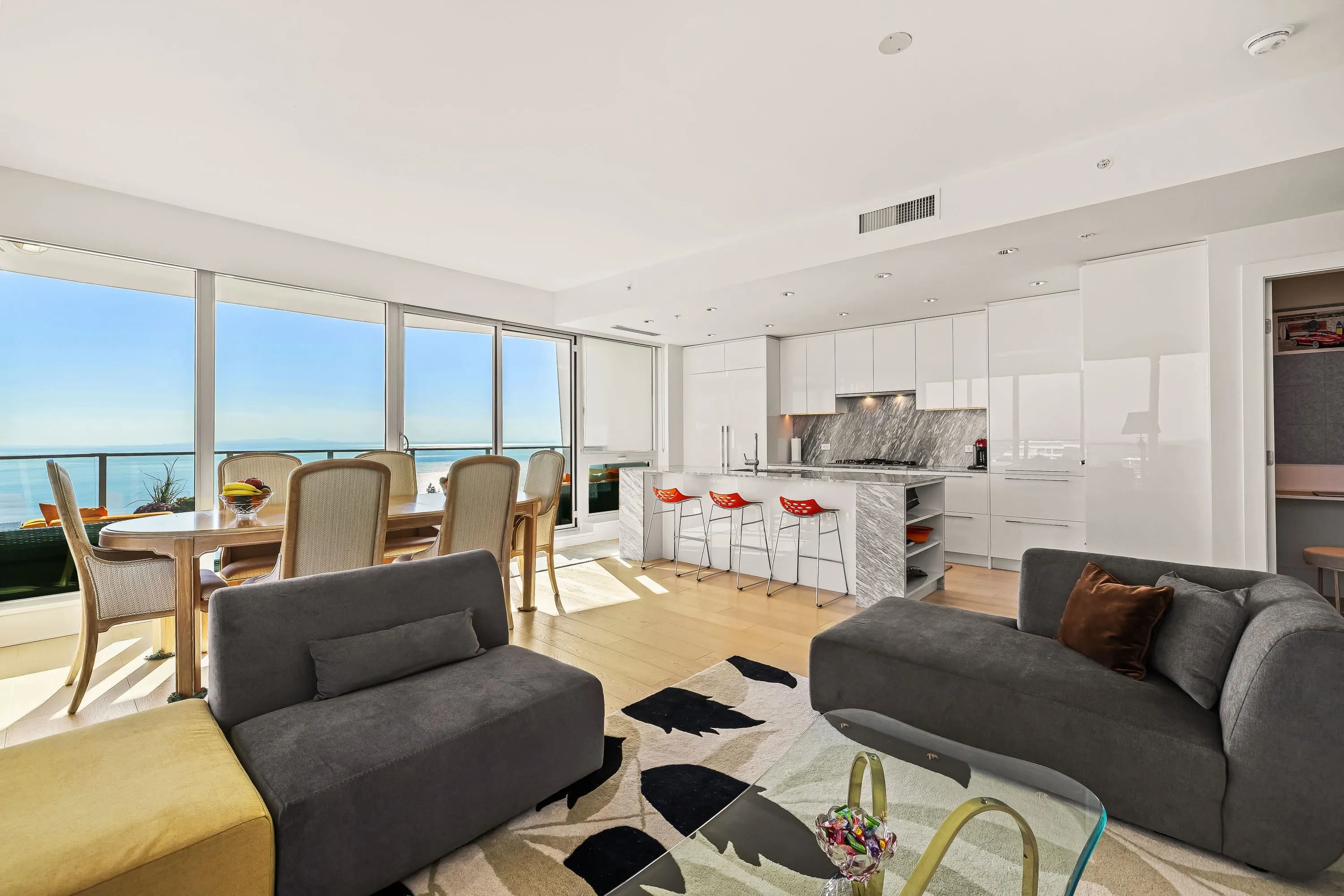 1804 1501 Foster Street