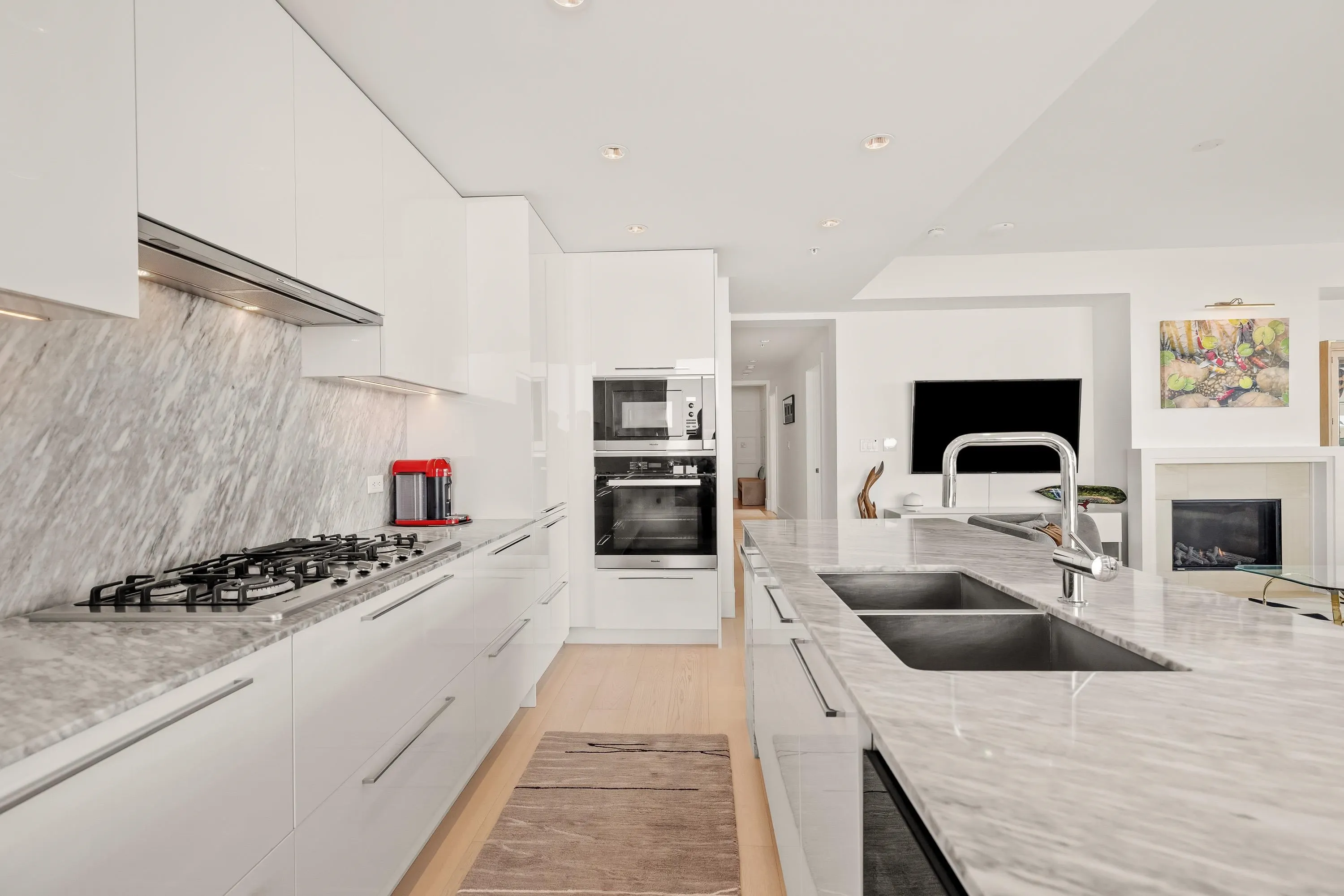 1804 1501 Foster Street