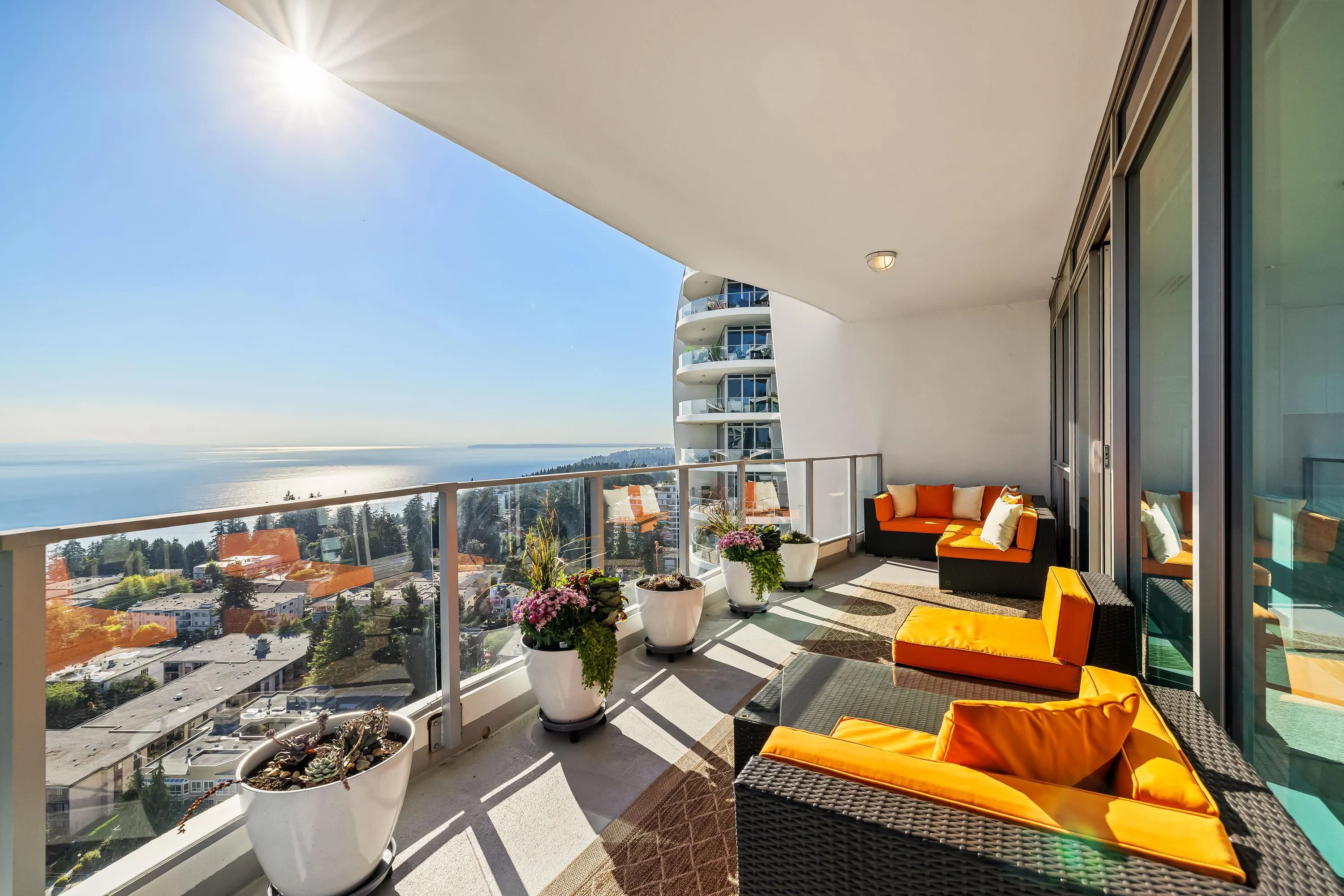 1804 1501 Foster Street