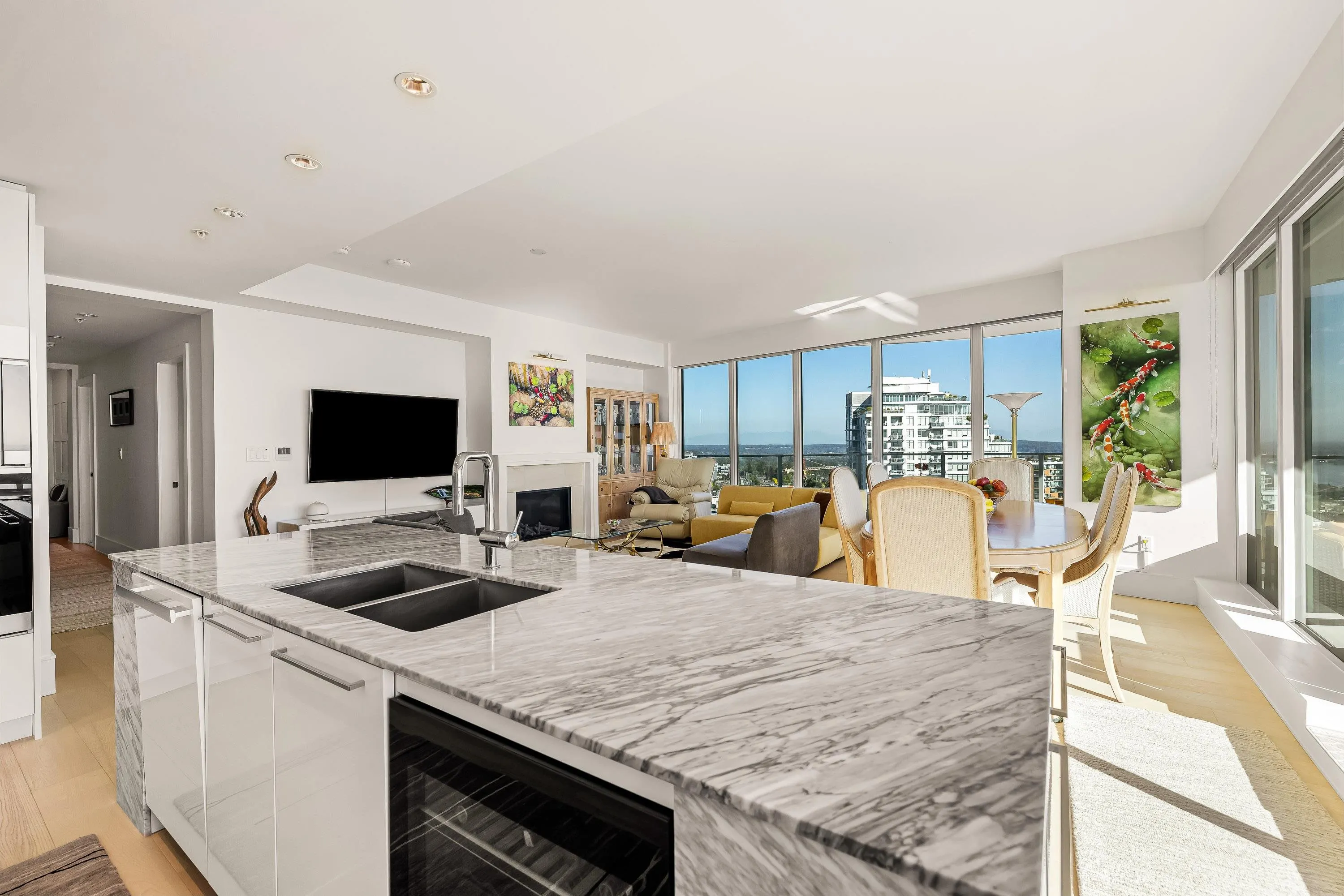 1804 1501 Foster Street