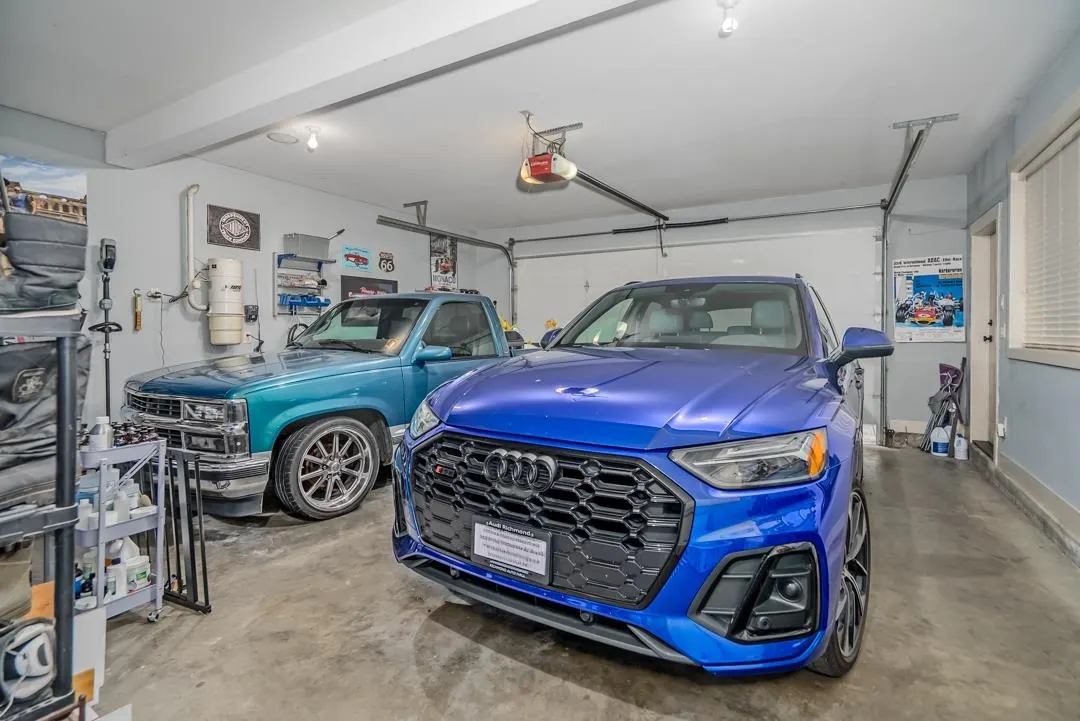 5660 Riverside Street