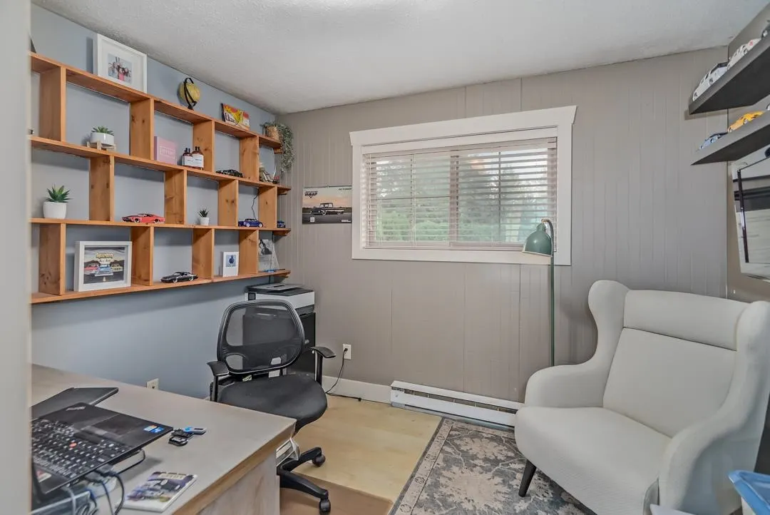 5660 Riverside Street