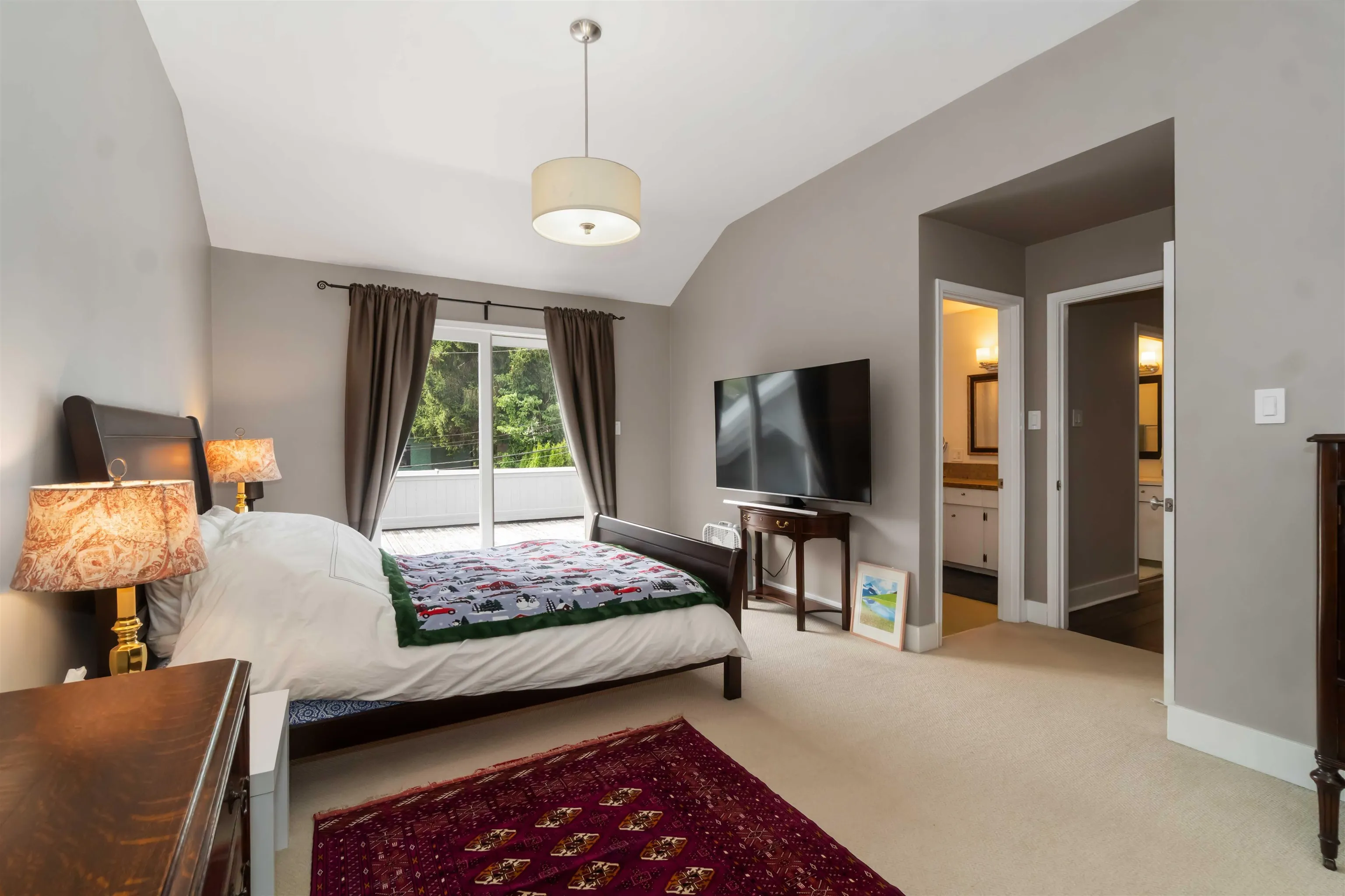 1120 Devonshire Crescent