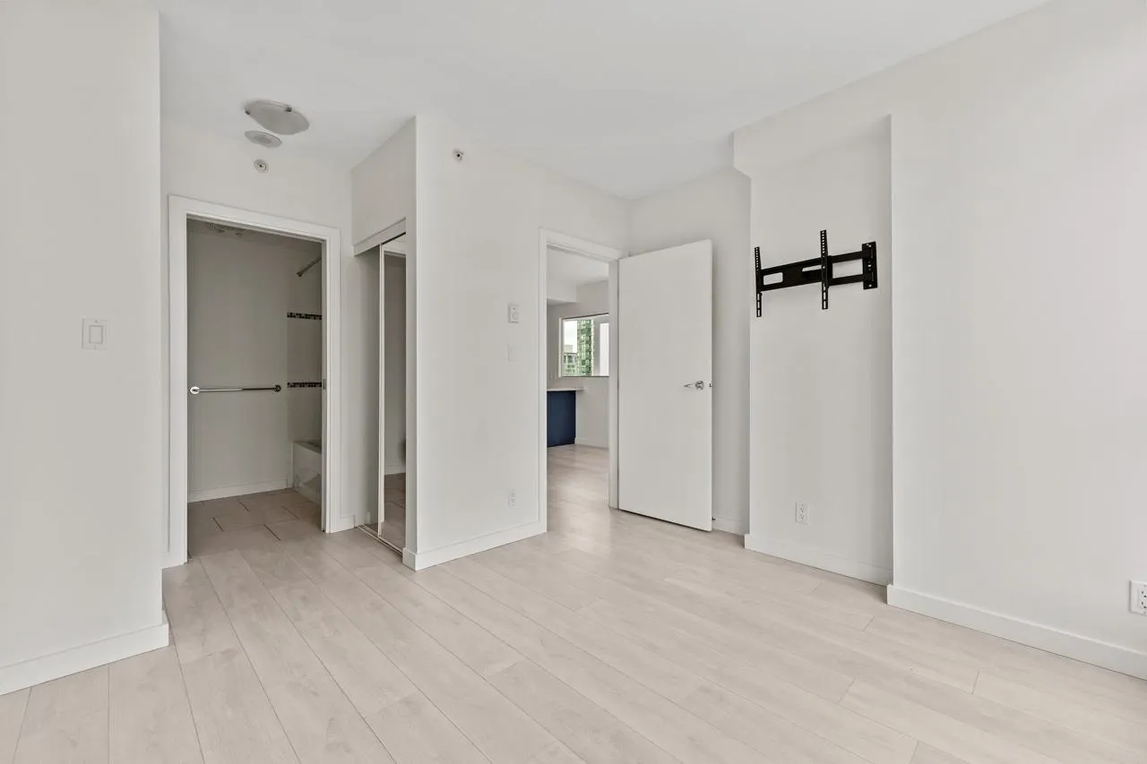 2601 1188 W Pender Street