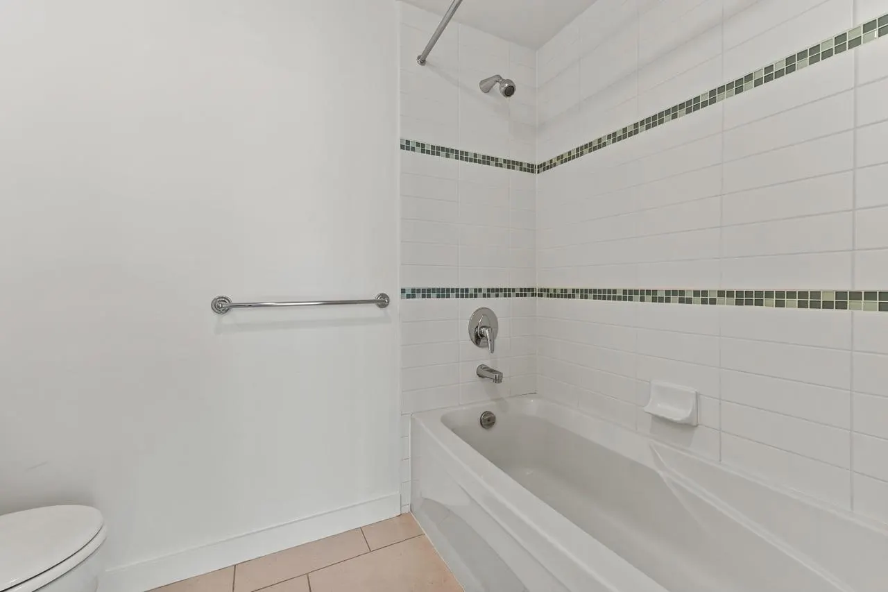 2601 1188 W Pender Street