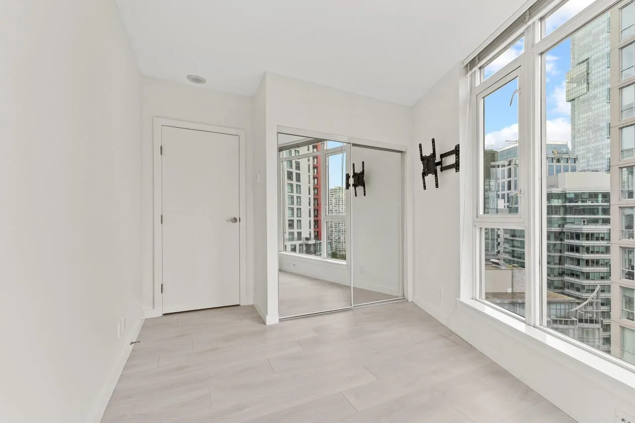 2601 1188 W Pender Street