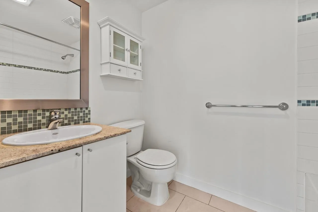 2601 1188 W Pender Street