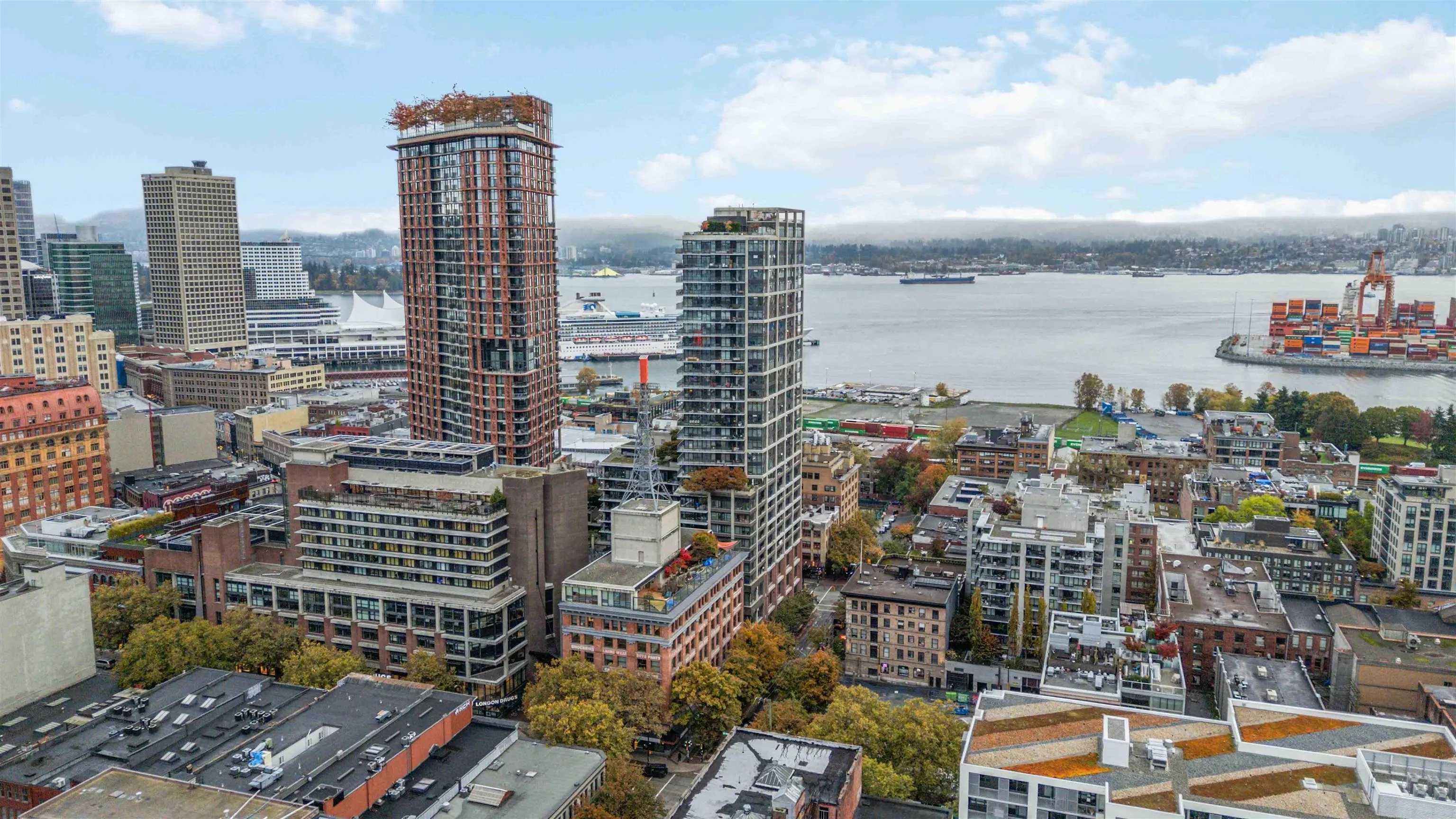 2803 108 W Cordova Street