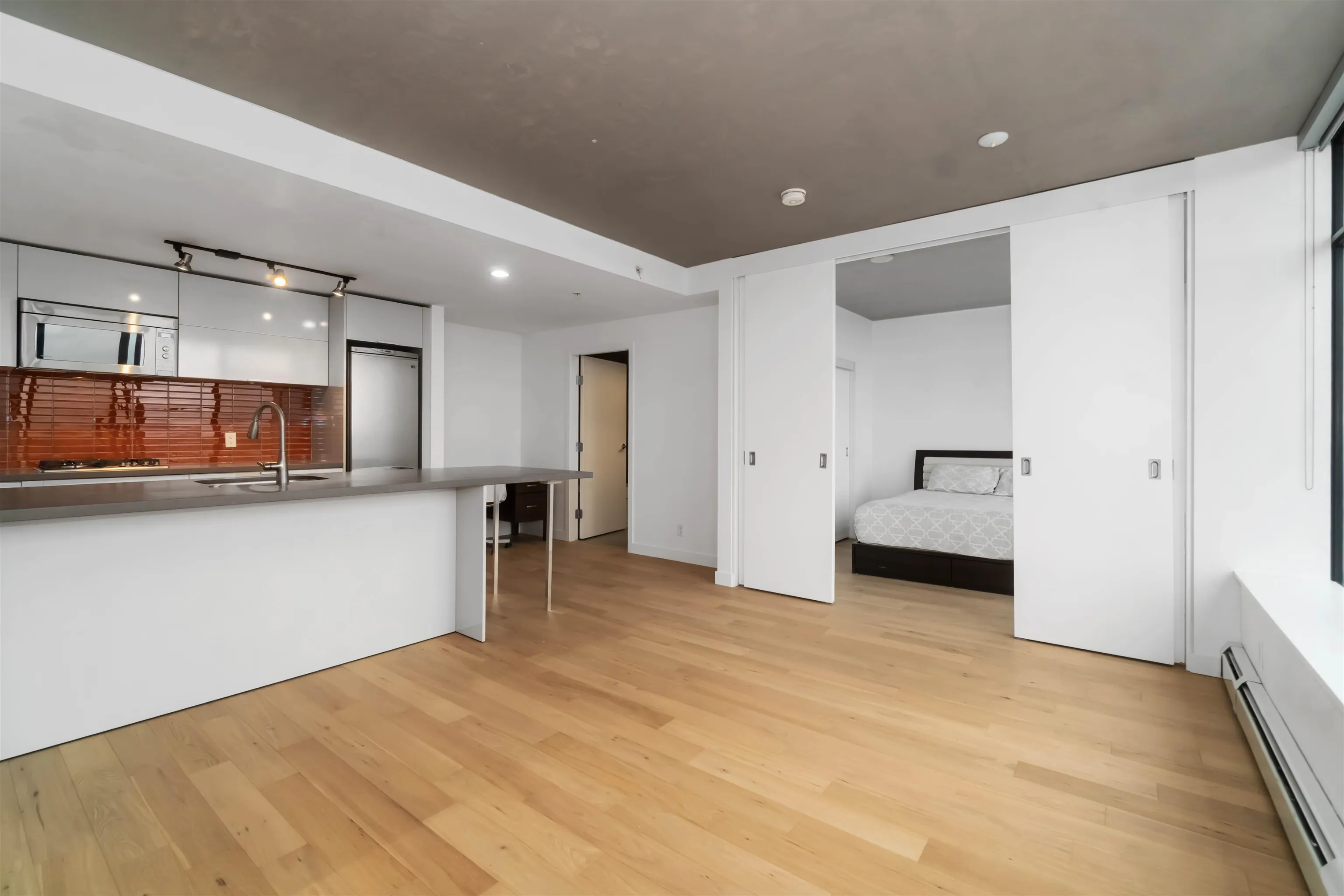 2803 108 W Cordova Street