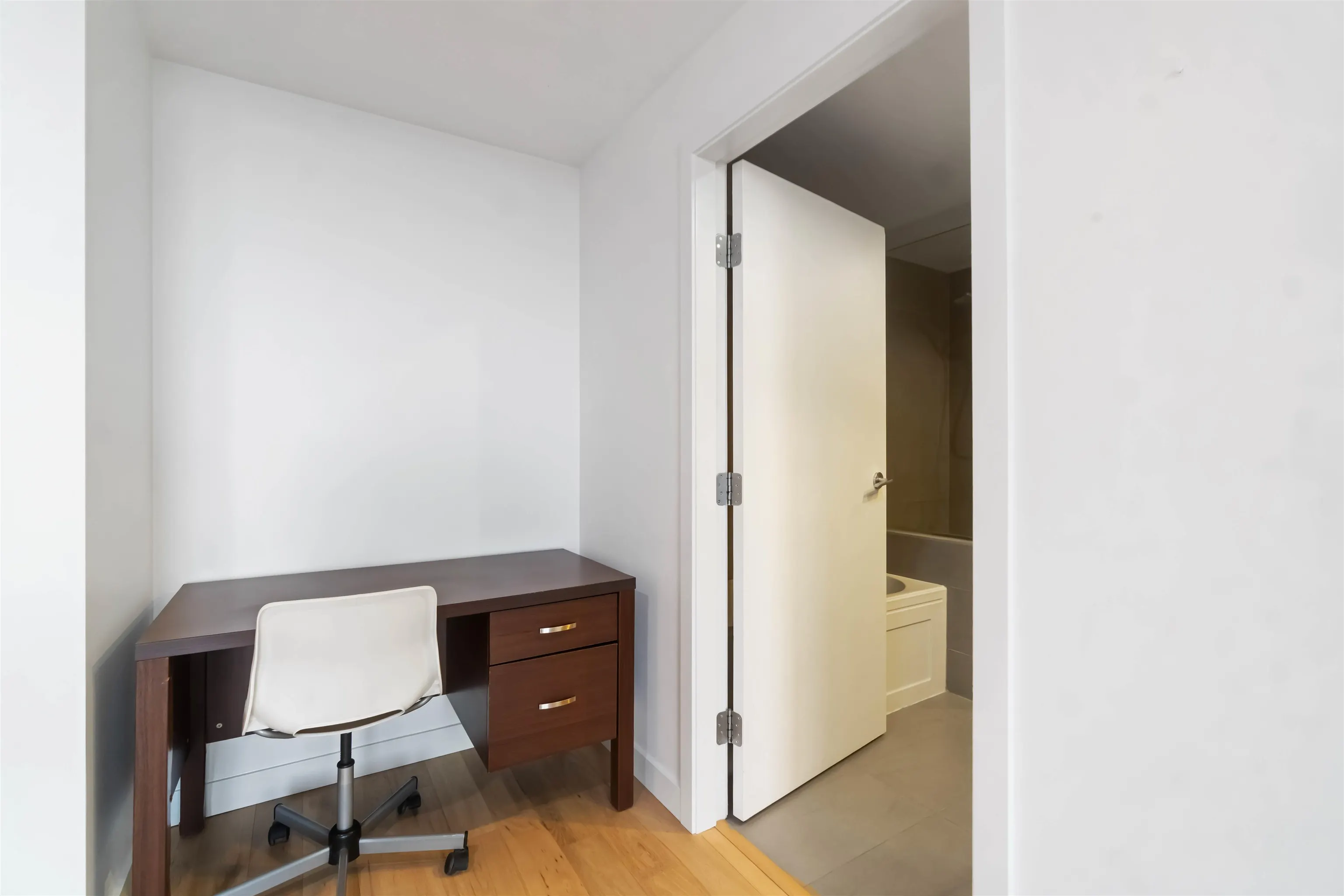 2803 108 W Cordova Street