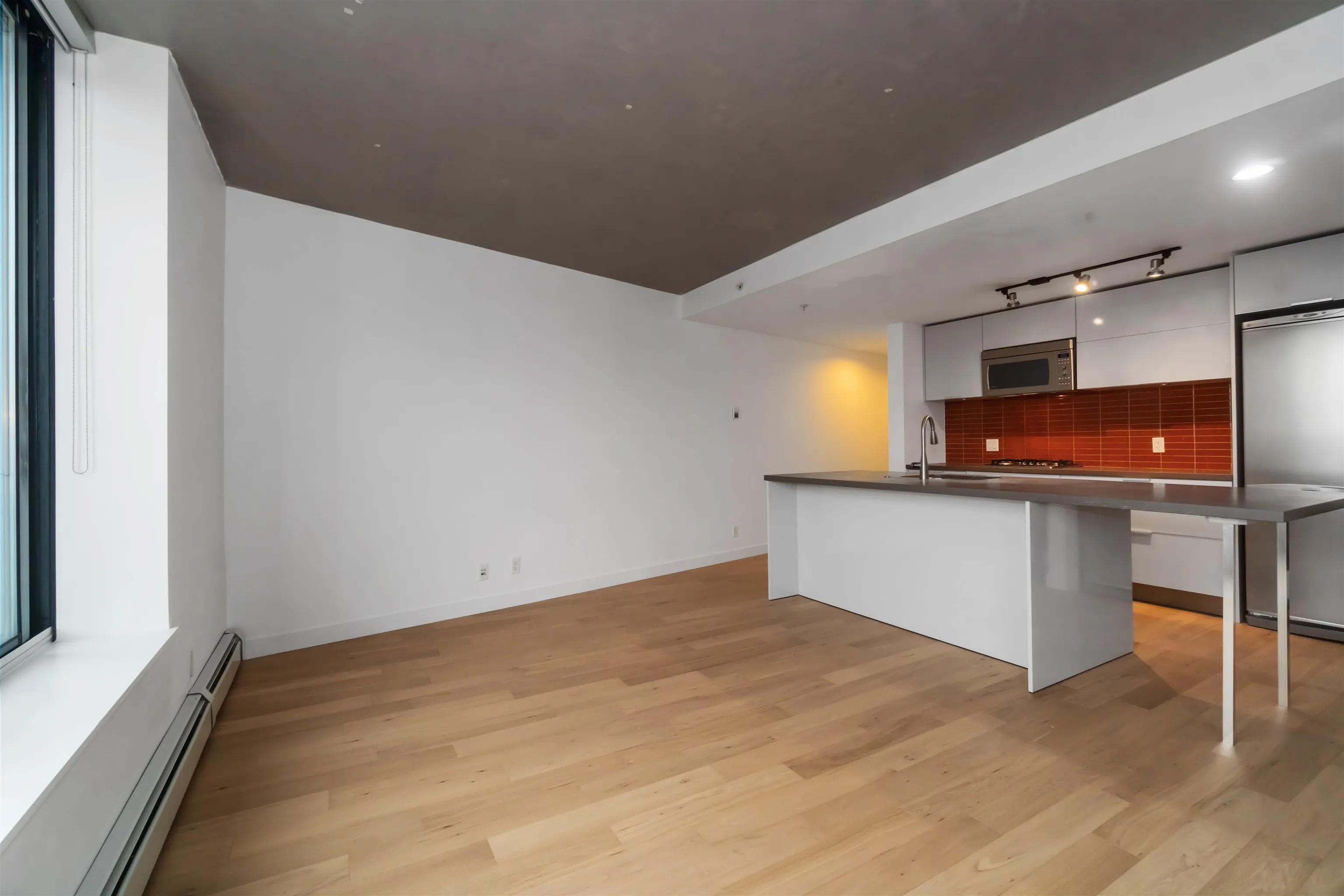 2803 108 W Cordova Street