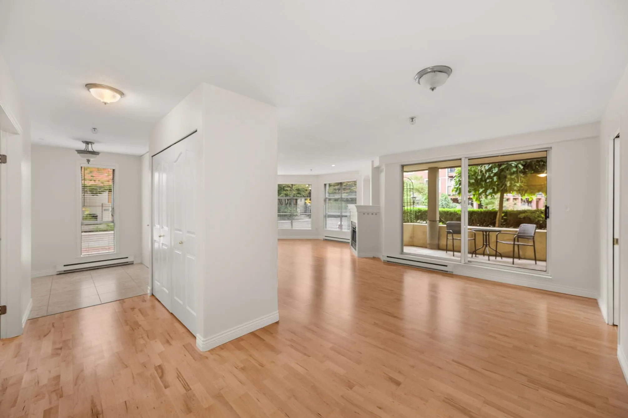 105 5 Renaissance Square