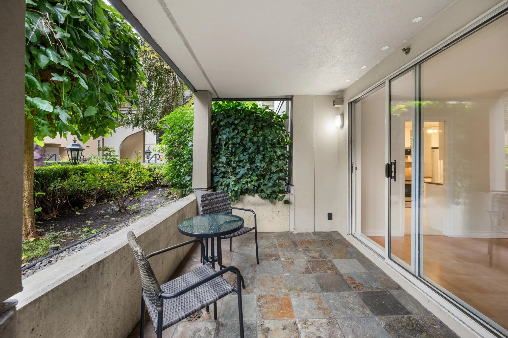 105 5 Renaissance Square