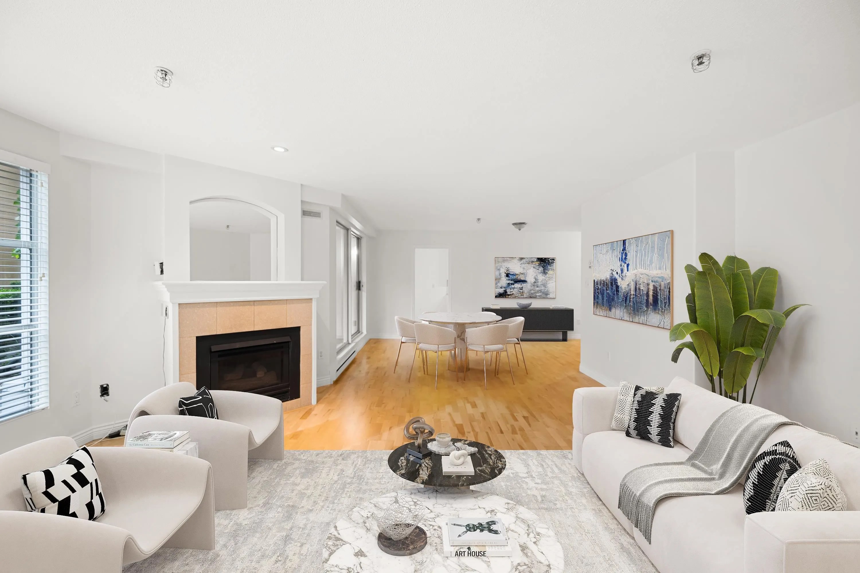 105 5 Renaissance Square