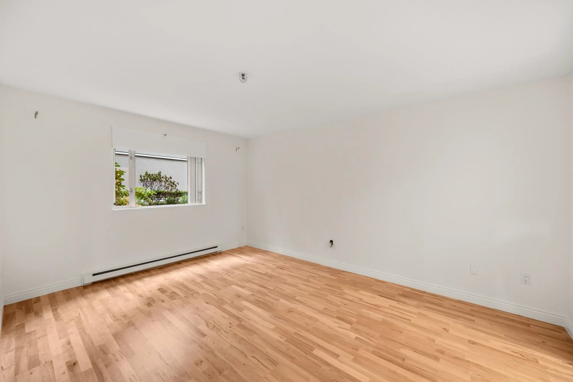 105 5 Renaissance Square