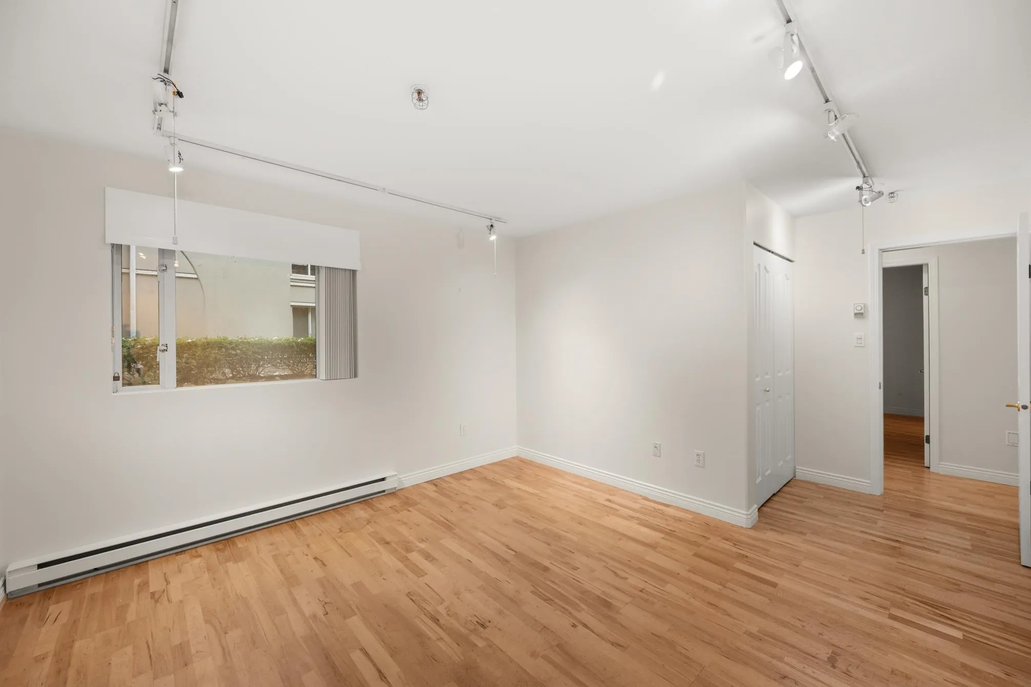 105 5 Renaissance Square