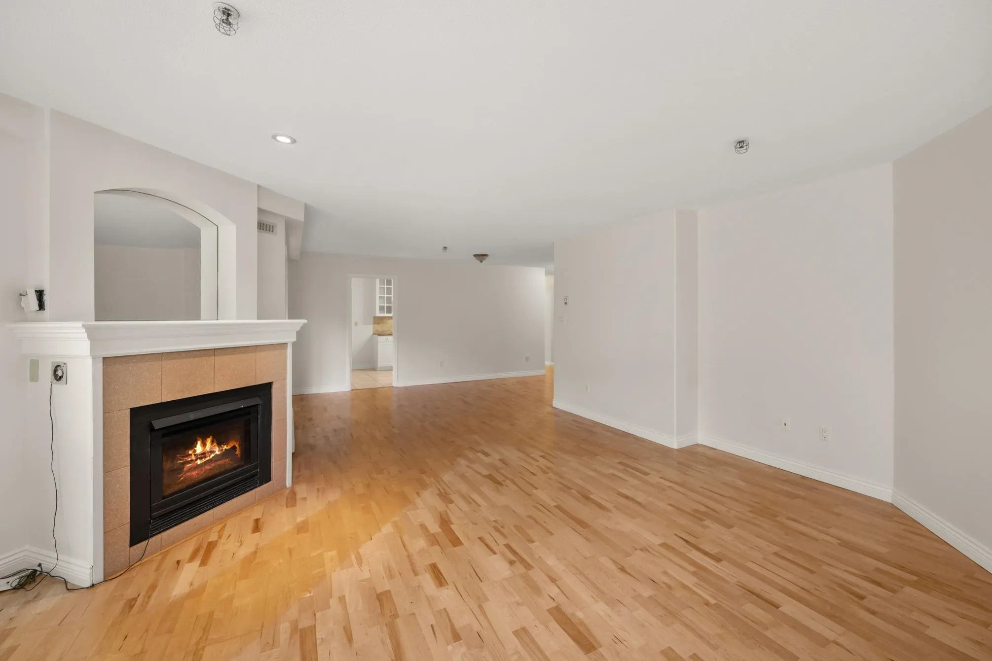 105 5 Renaissance Square