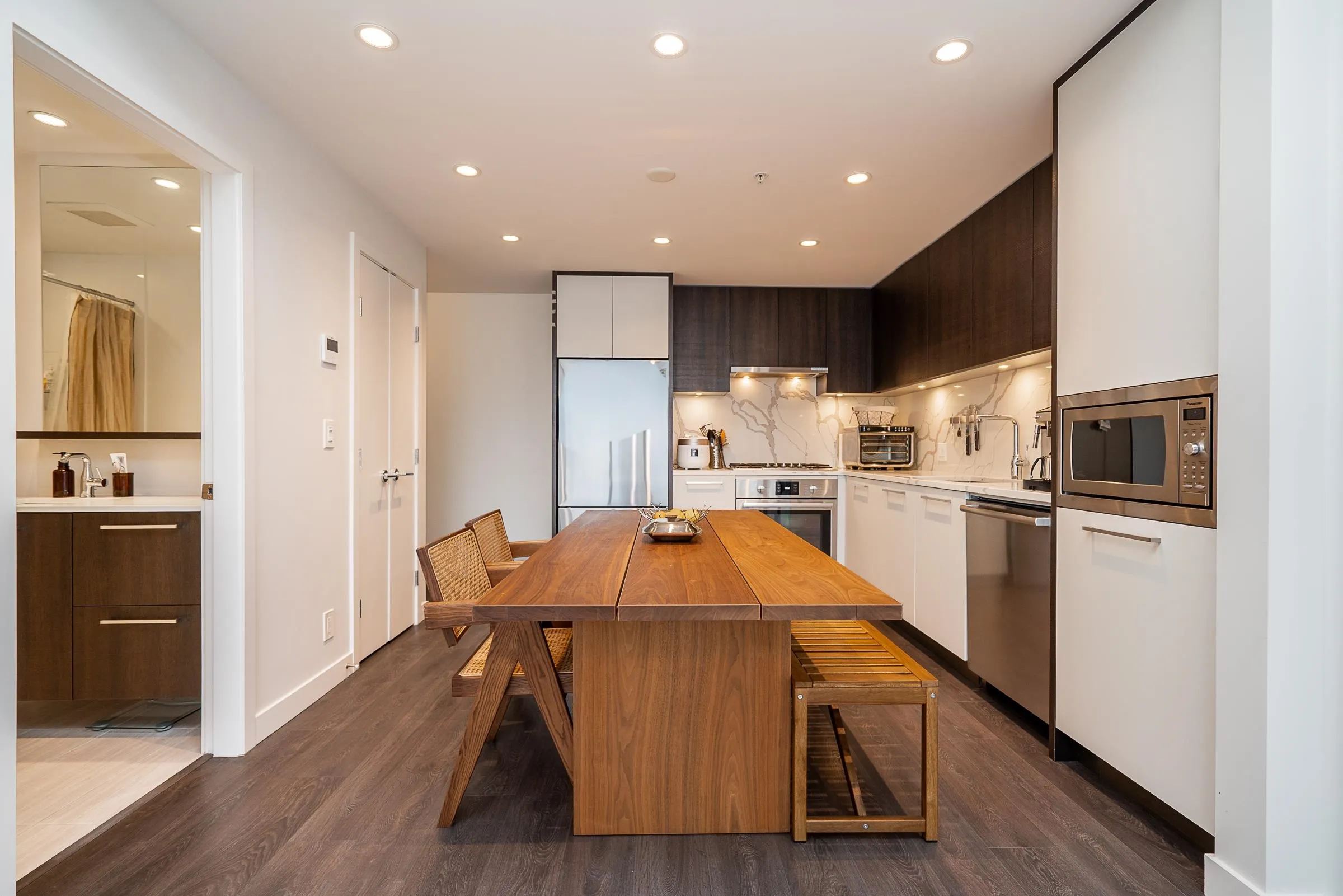 1701 567 Clarke Road