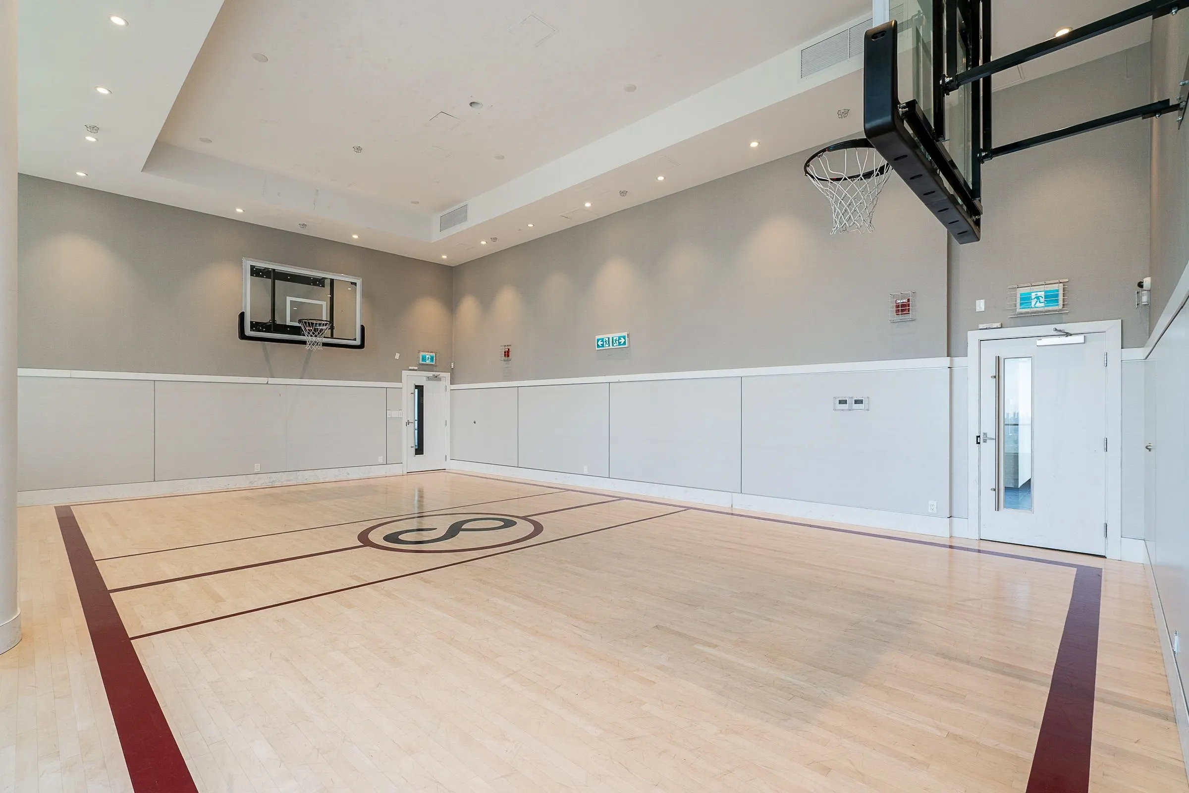 1701 567 Clarke Road