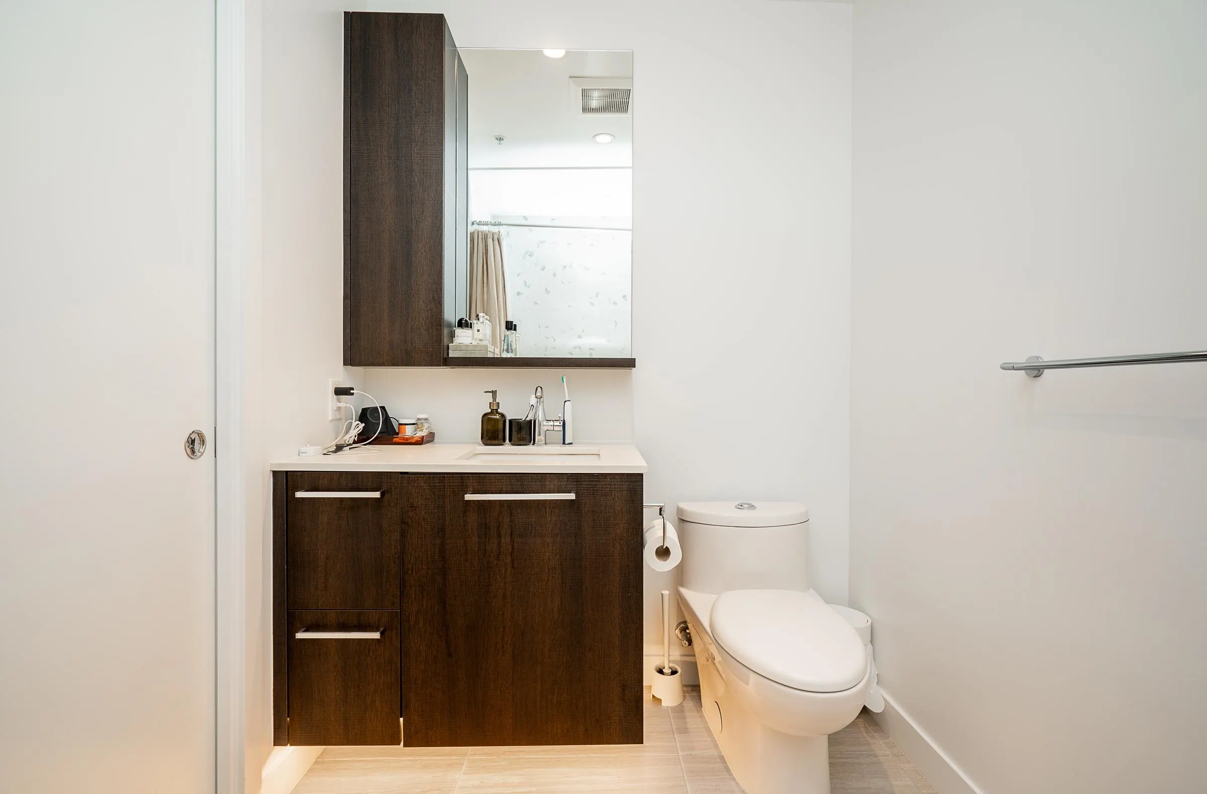 1701 567 Clarke Road