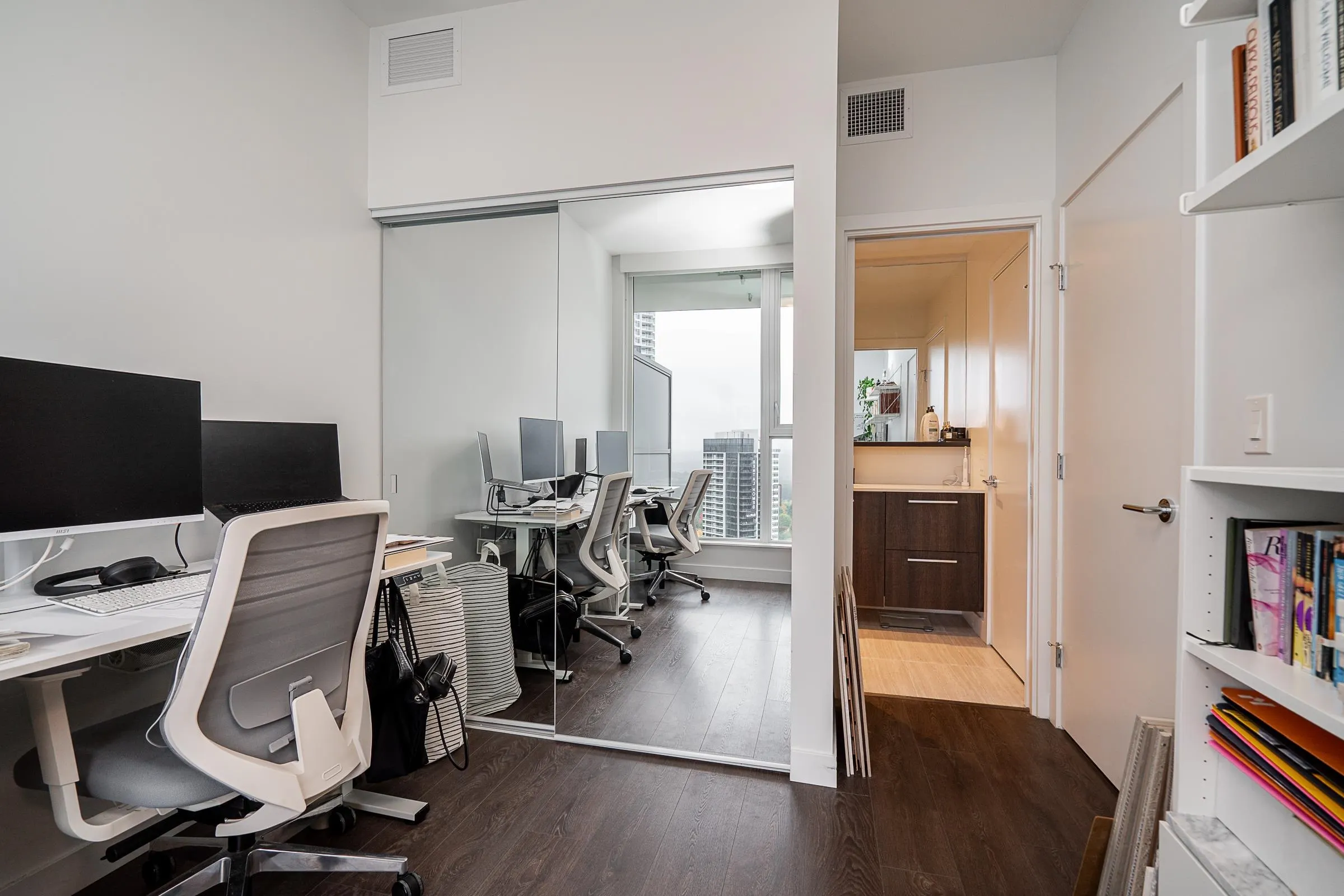 1701 567 Clarke Road