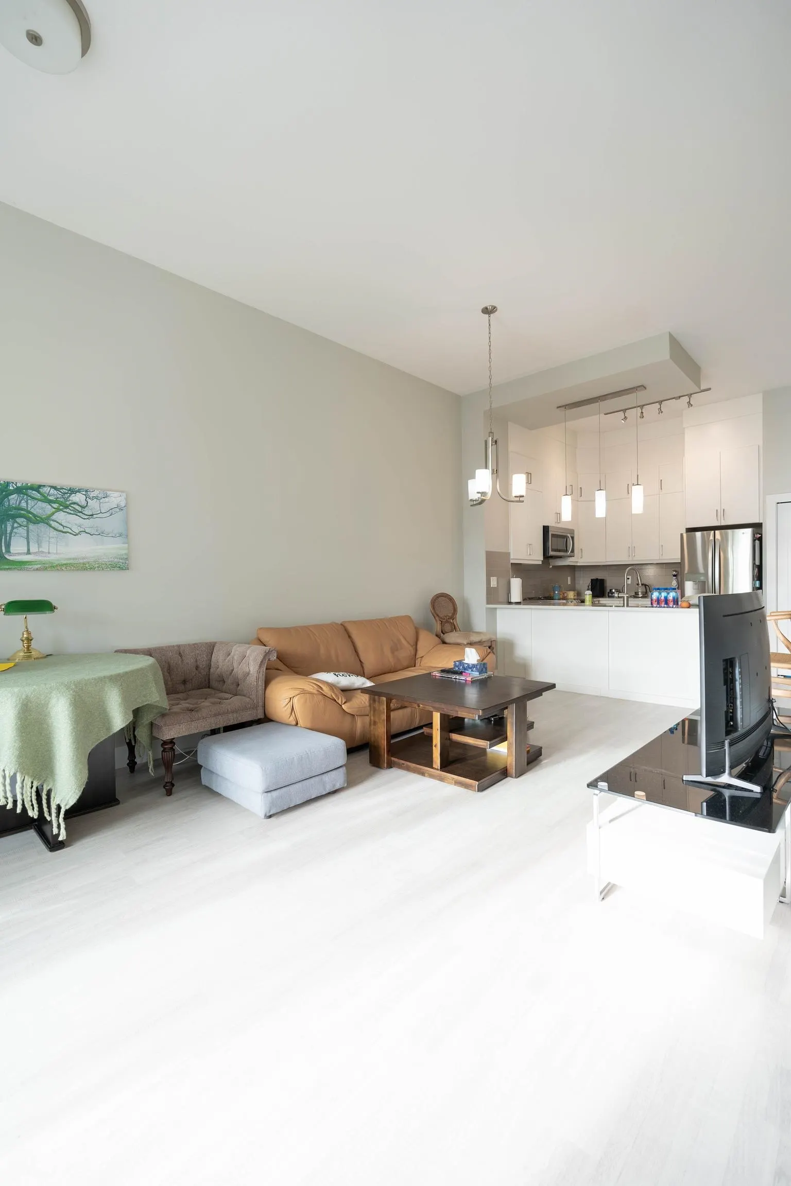 114 3525 Chandler Street