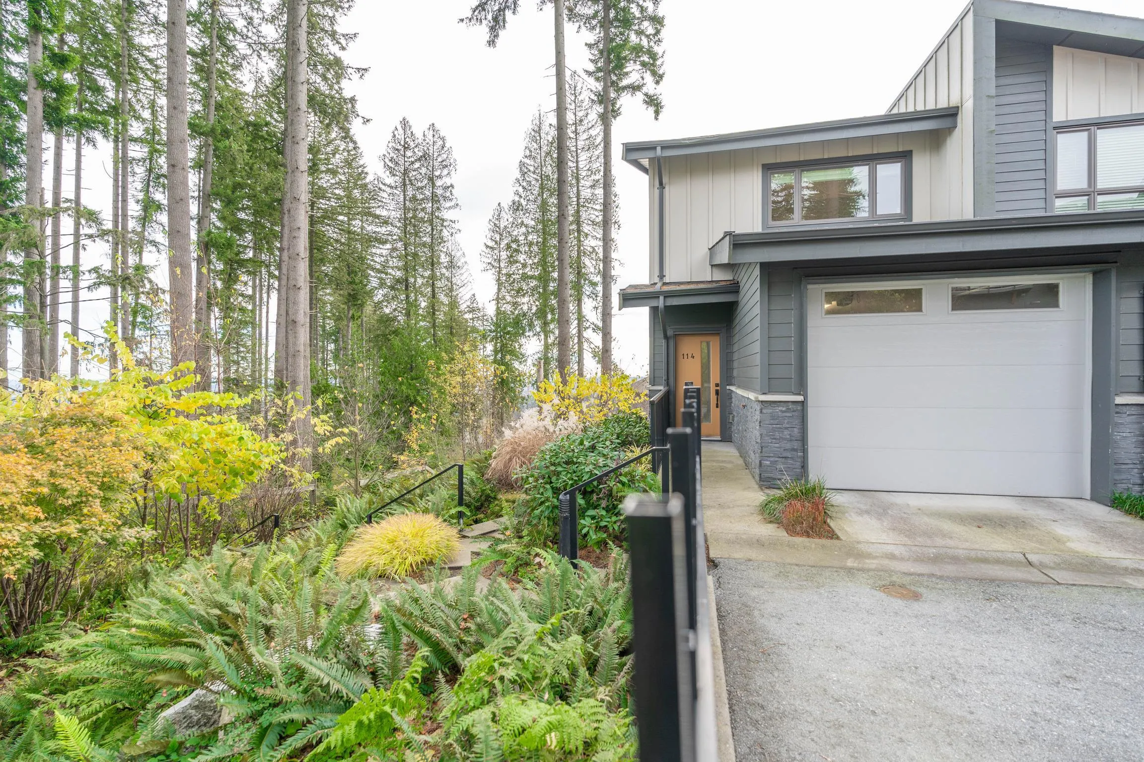 114 3525 Chandler Street