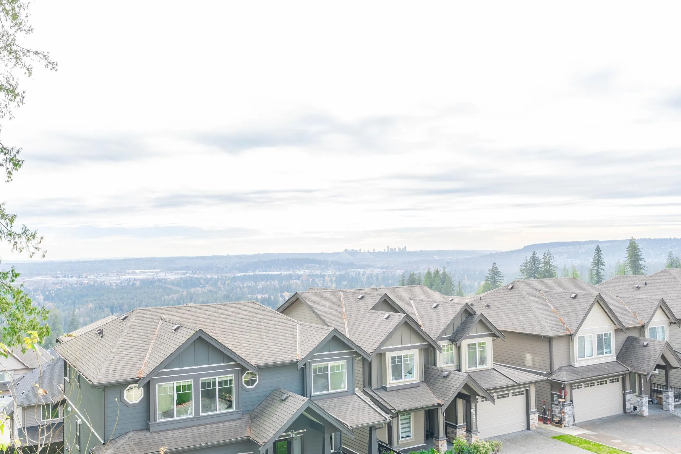 114 3525 Chandler Street