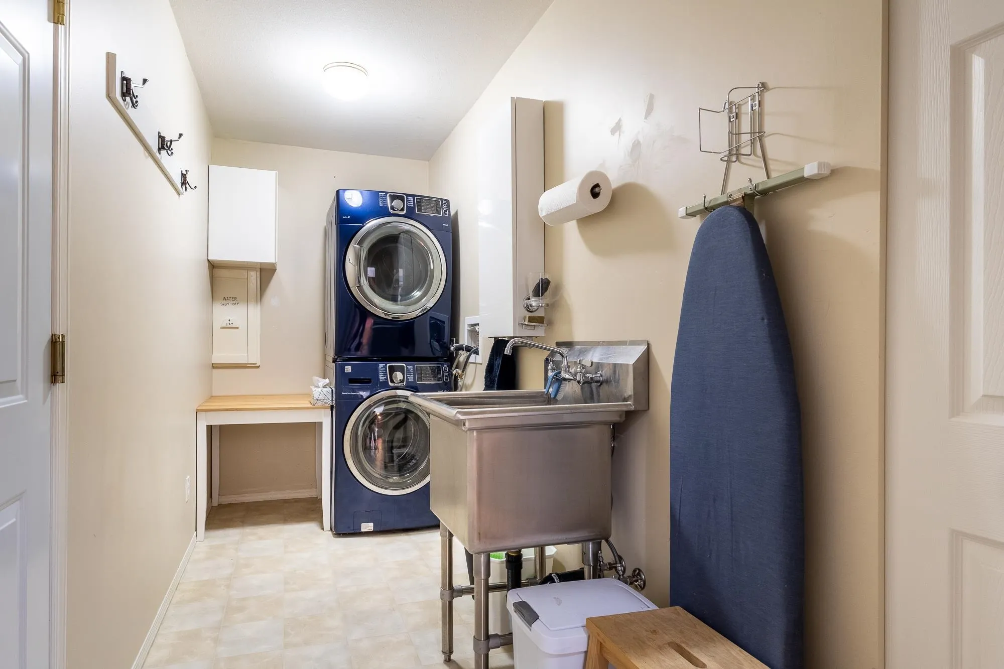 5803 Marine Way
