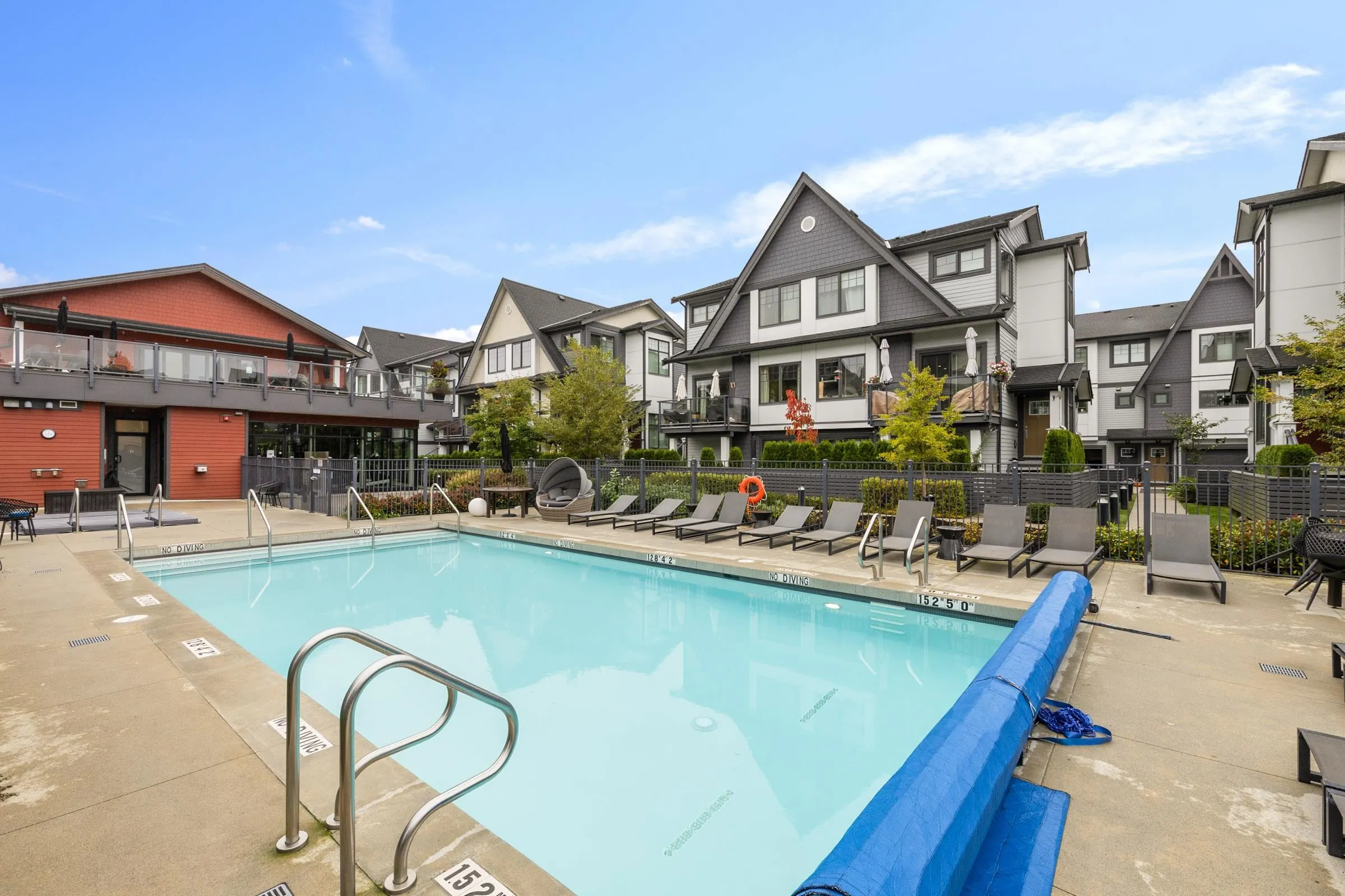 159 19451 Sutton Avenue