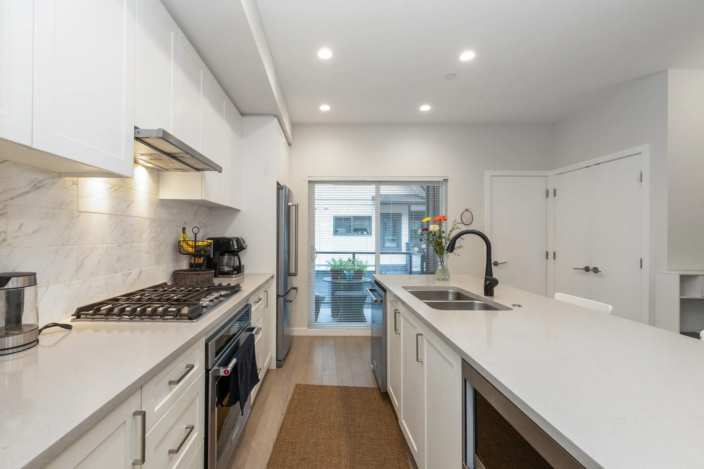 159 19451 Sutton Avenue