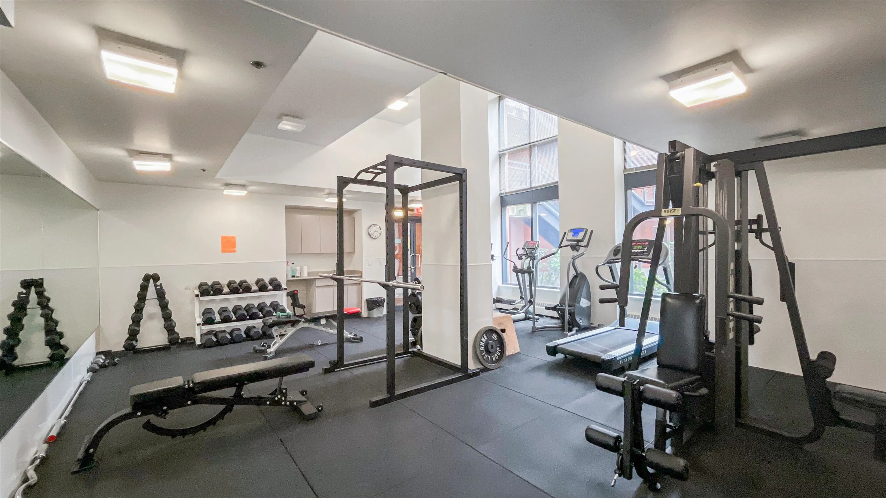 1103 212 Davie Street