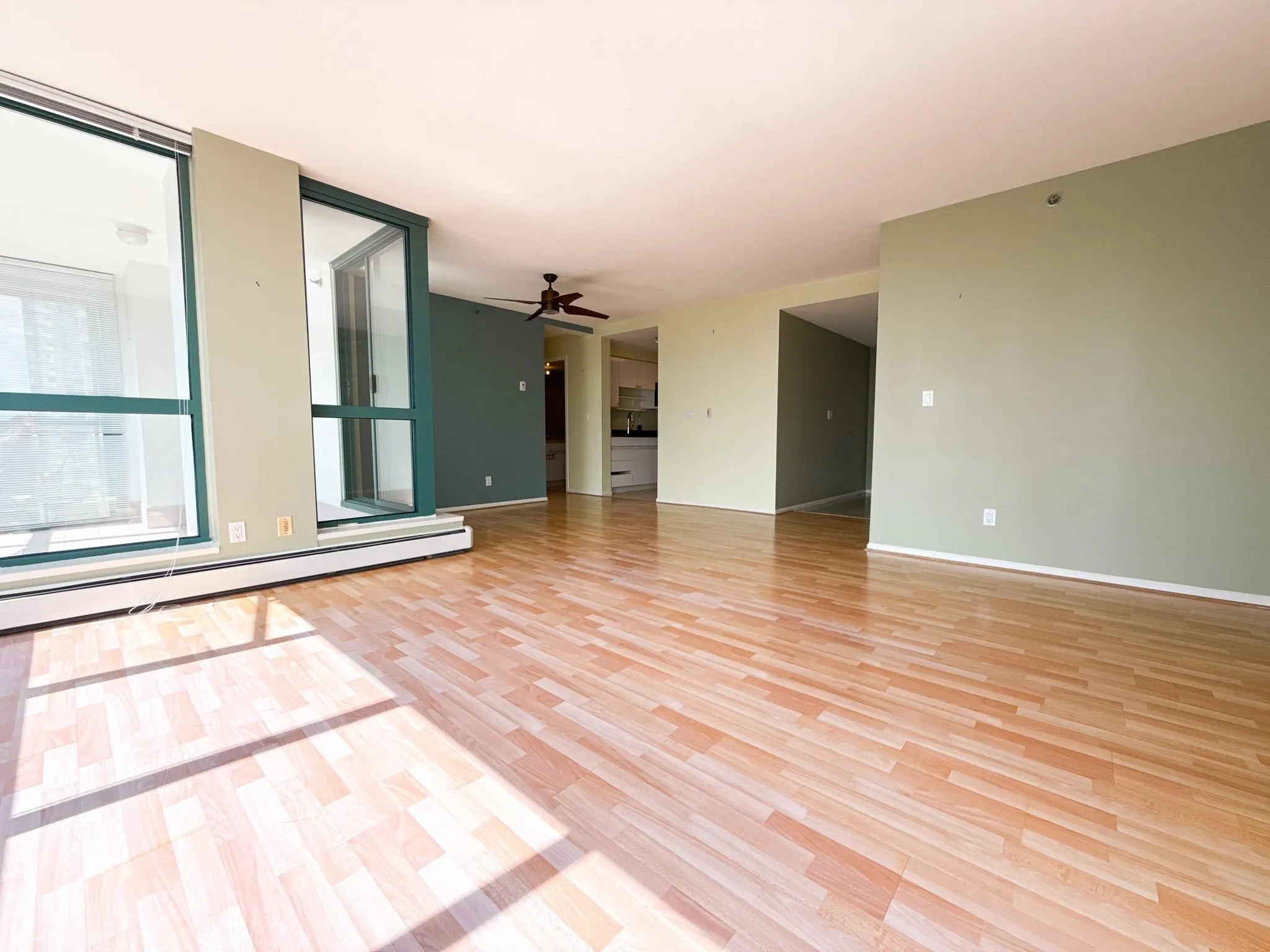 1103 212 Davie Street