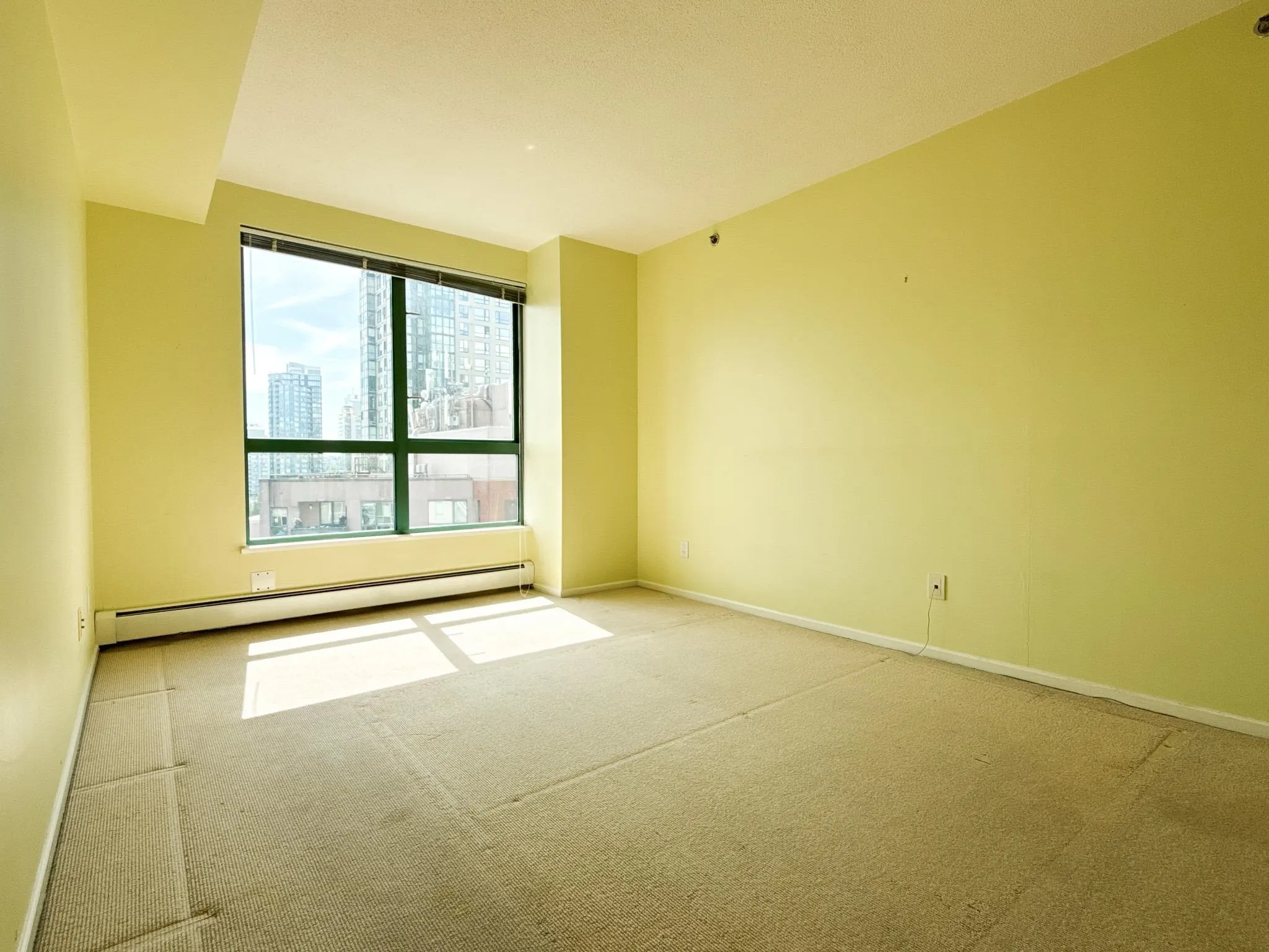 1103 212 Davie Street